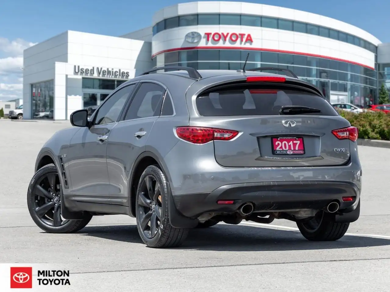 Infiniti QX70 снимка Infiniti QX70