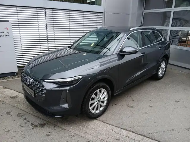 Audi Q5 SUV TDI quattro s-tronic