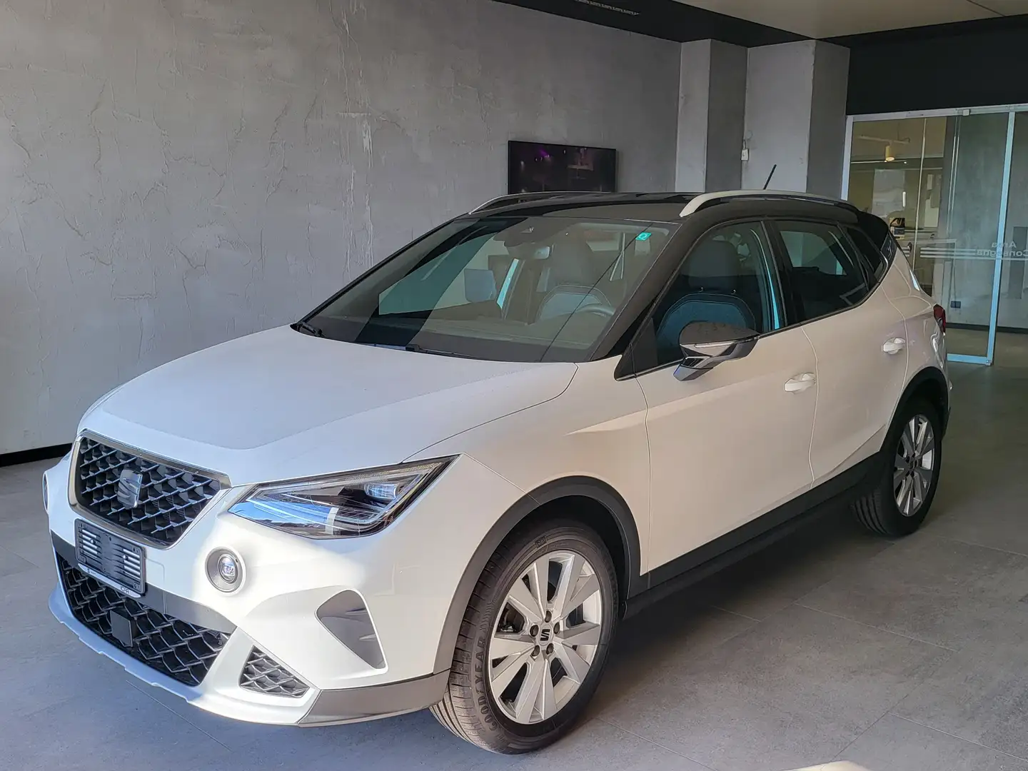 SEAT Arona Arona 2022 1.0 ecotsi Xperience 95cv Bianco - 1