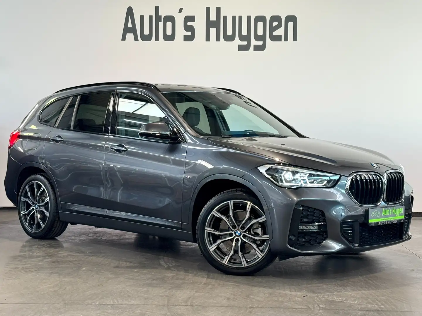 BMW X1 xDrive25e M-Sport Grijs - 1