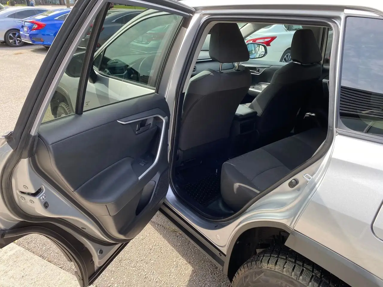 Toyota RAV 4 снимка Toyota RAV 4