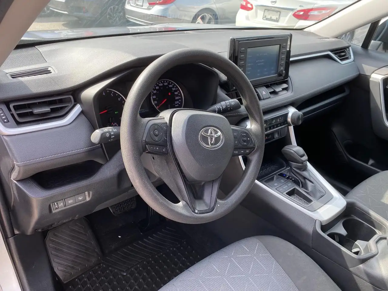 Toyota RAV 4 снимка Toyota RAV 4