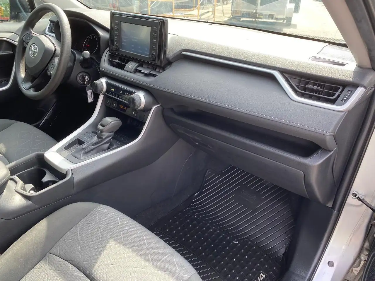 Toyota RAV 4 снимка Toyota RAV 4