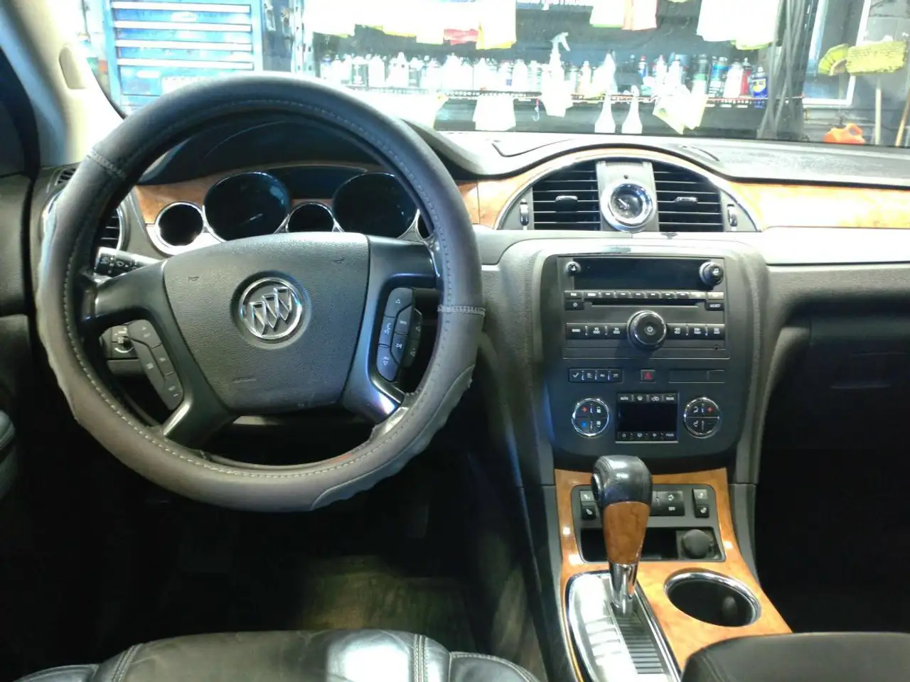 Buick Enclave photo Buick Enclave