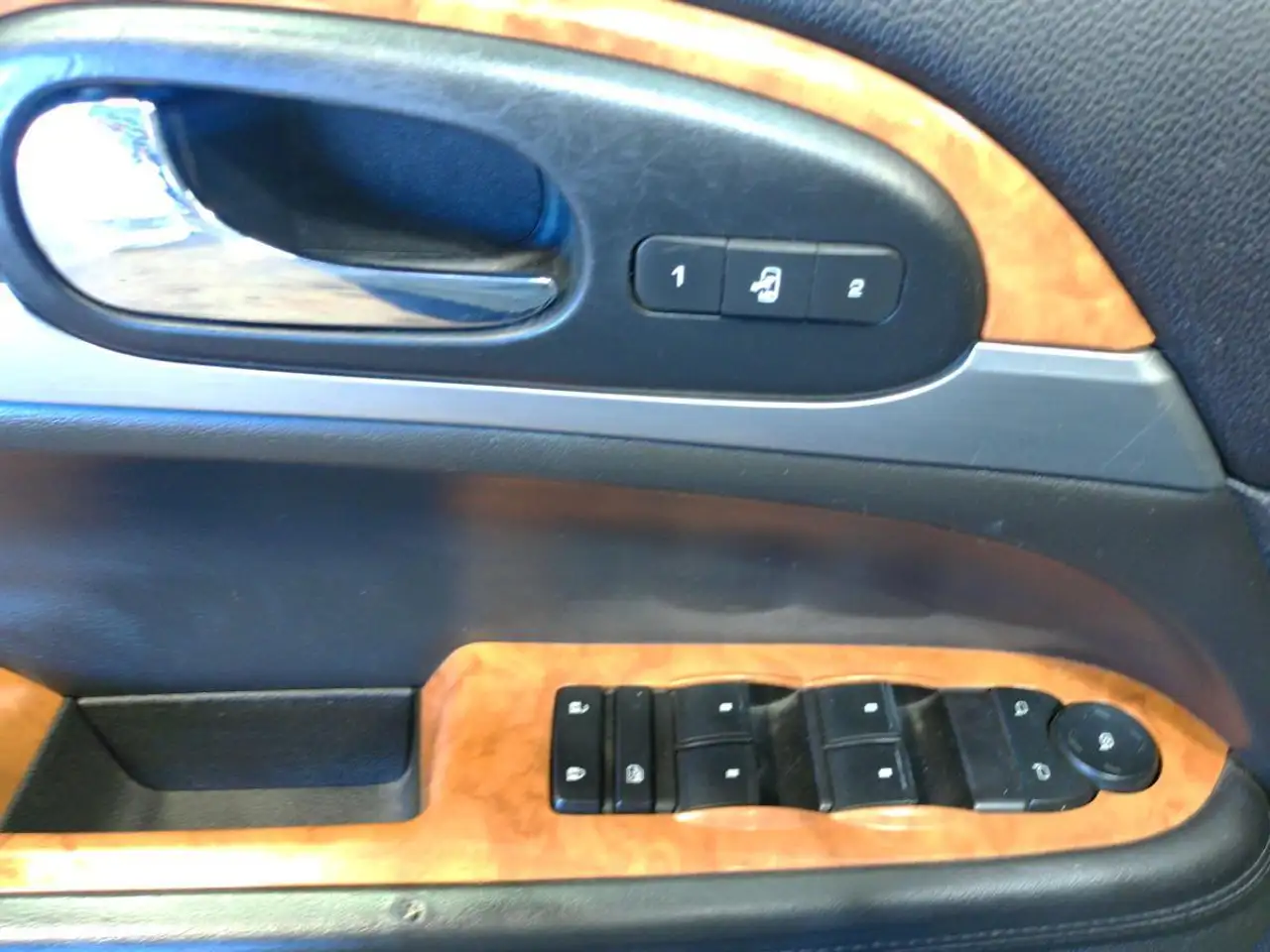 Buick Enclave photo Buick Enclave