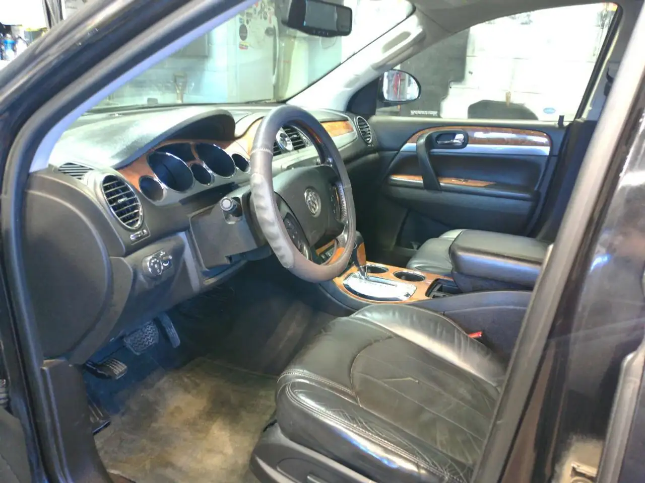 Buick Enclave photo Buick Enclave