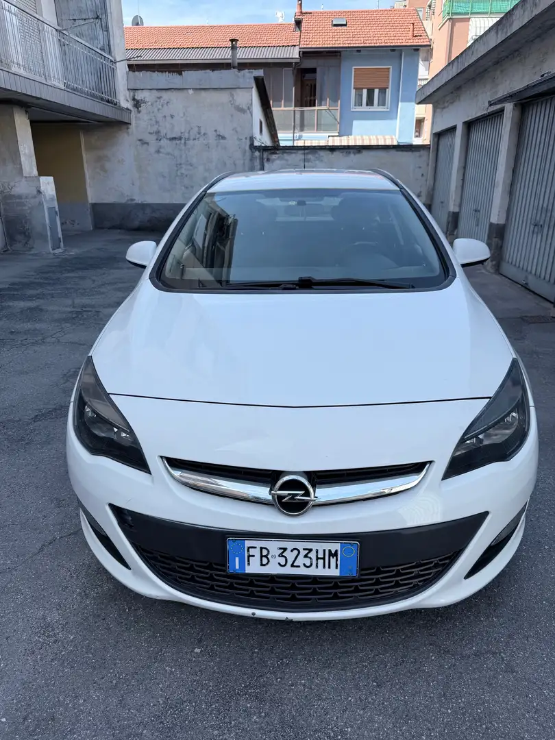 Opel Astra Astra IV 2011 Sports 1.4 t Gpl Tech 140cv E6 Alb - 1