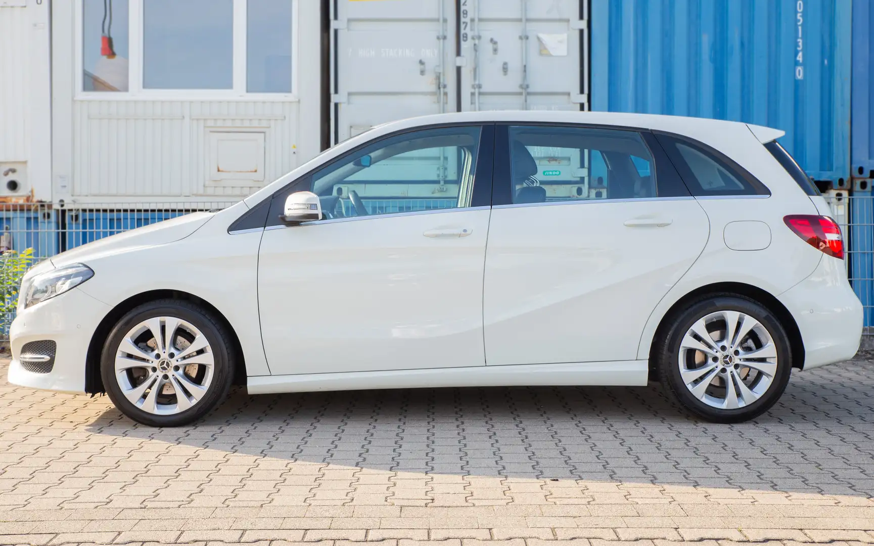 Mercedes-Benz B 180 Urban PDC*Sitzheizung*Navi* Weiß - 2