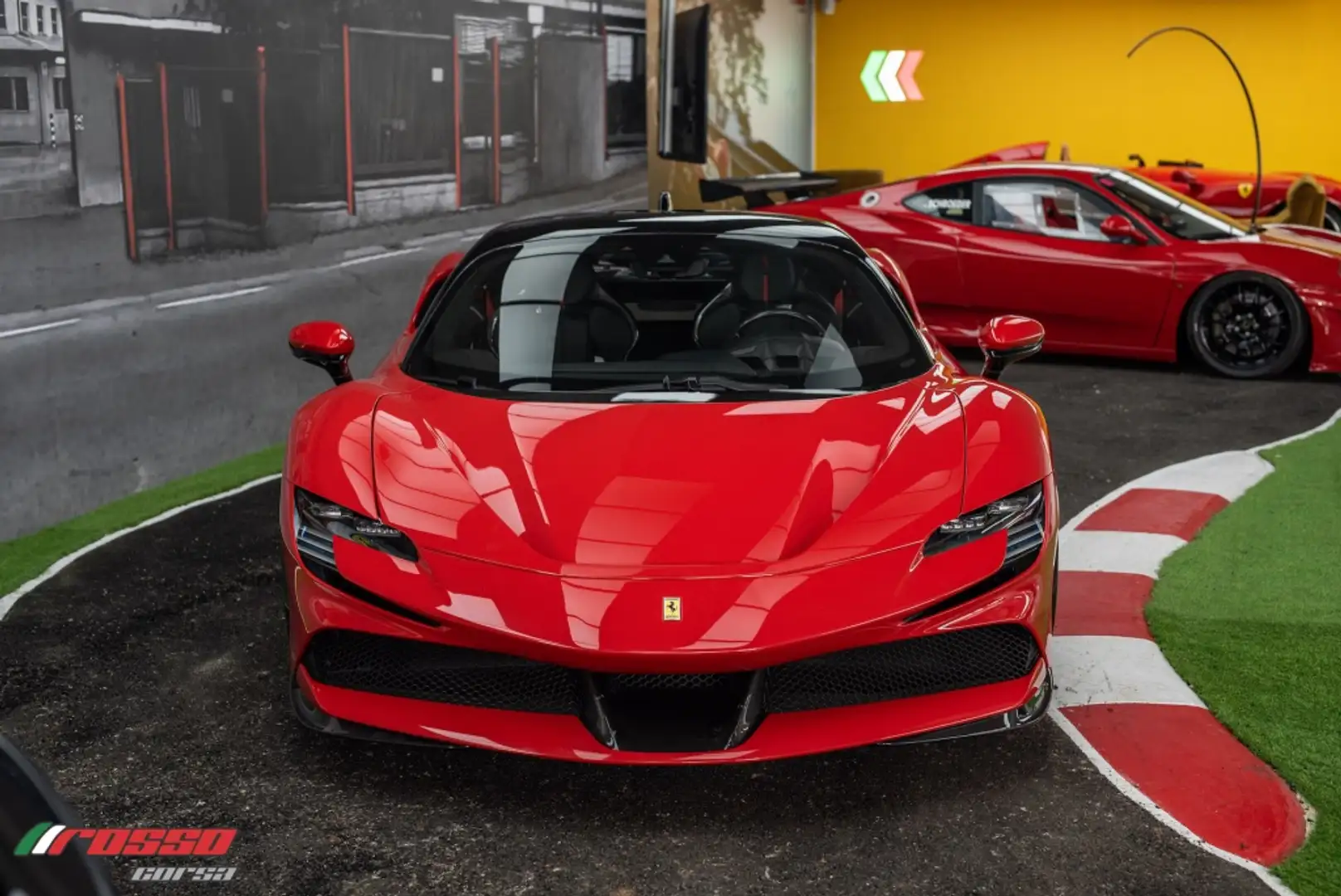 Ferrari SF90 Stradale Rojo - 2