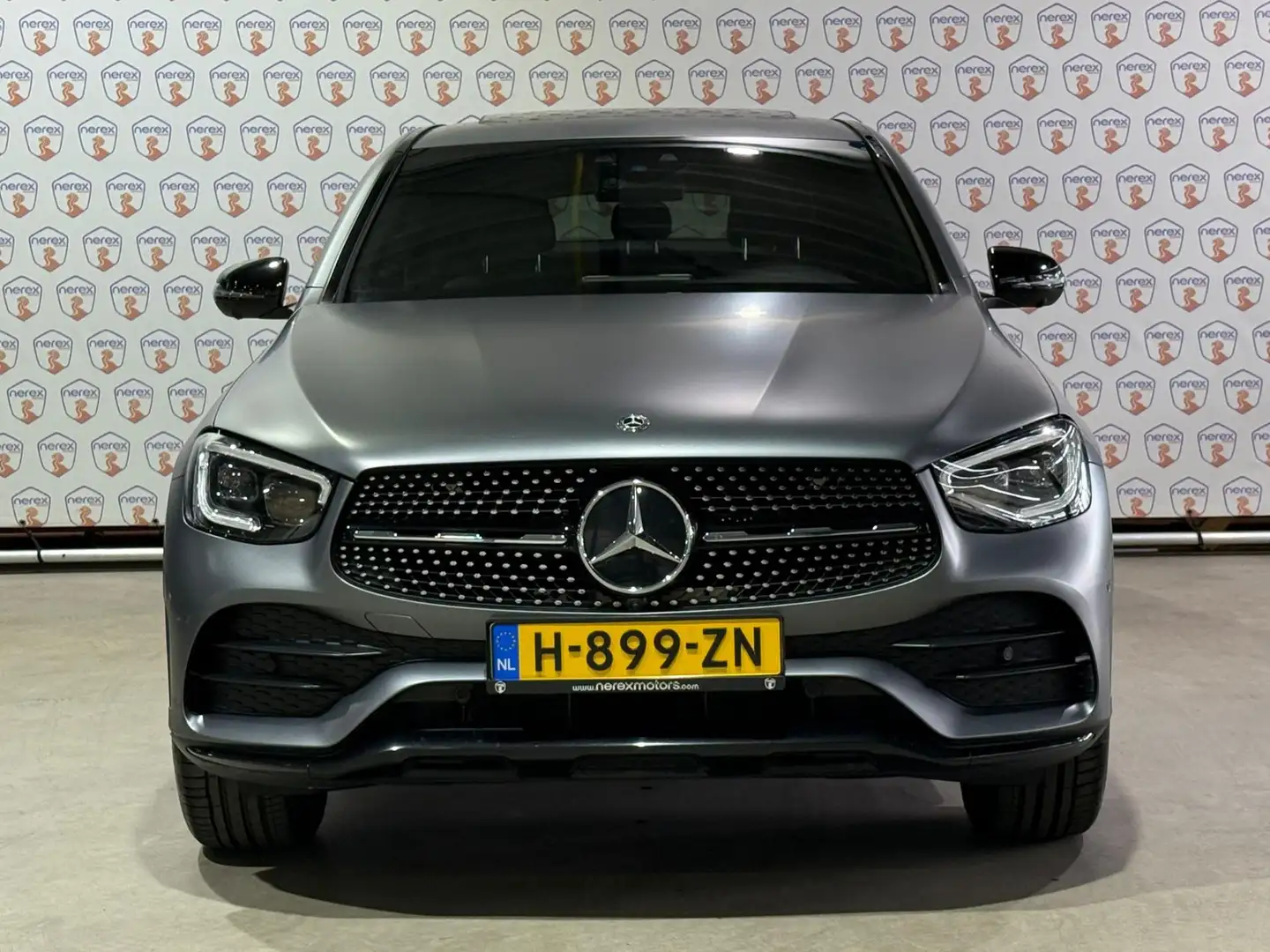 Mercedes-Benz GLC 200 Coupé Business Solution AMG | Matt grijs | Pano | Grijs - 2