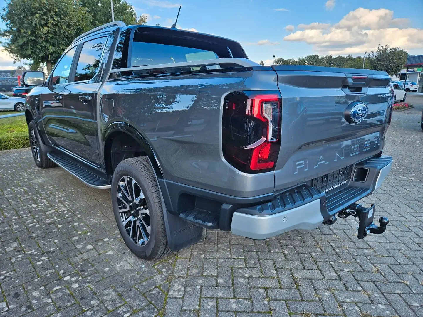 Ford Ranger Platinum e-4WD Doppelkabine Grau - 2