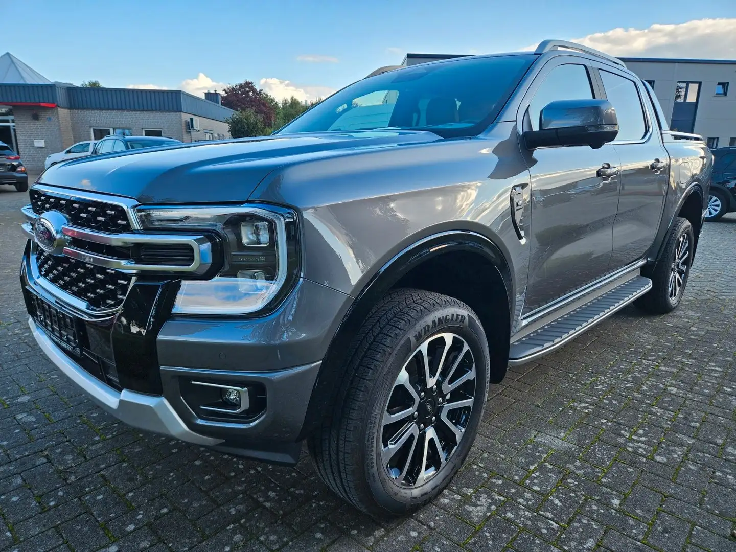 Ford Ranger Platinum e-4WD Doppelkabine Grau - 1