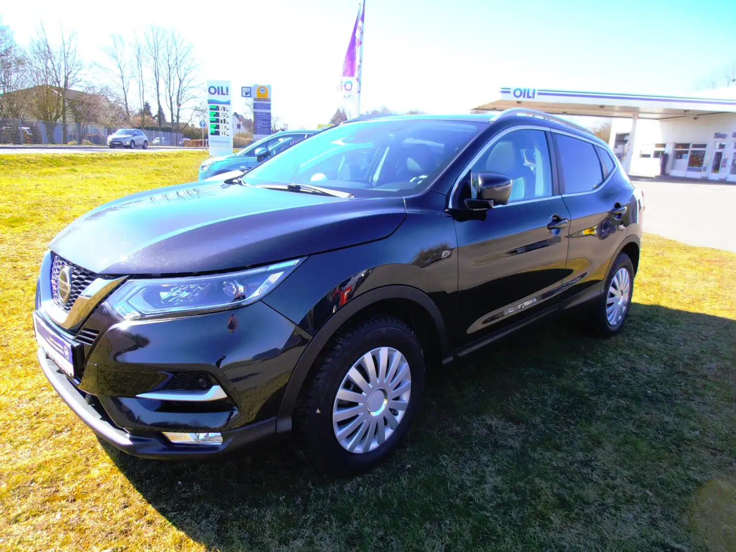 Nissan Qashqai 1.2 DIG-T N-Connecta Schwarz - 2