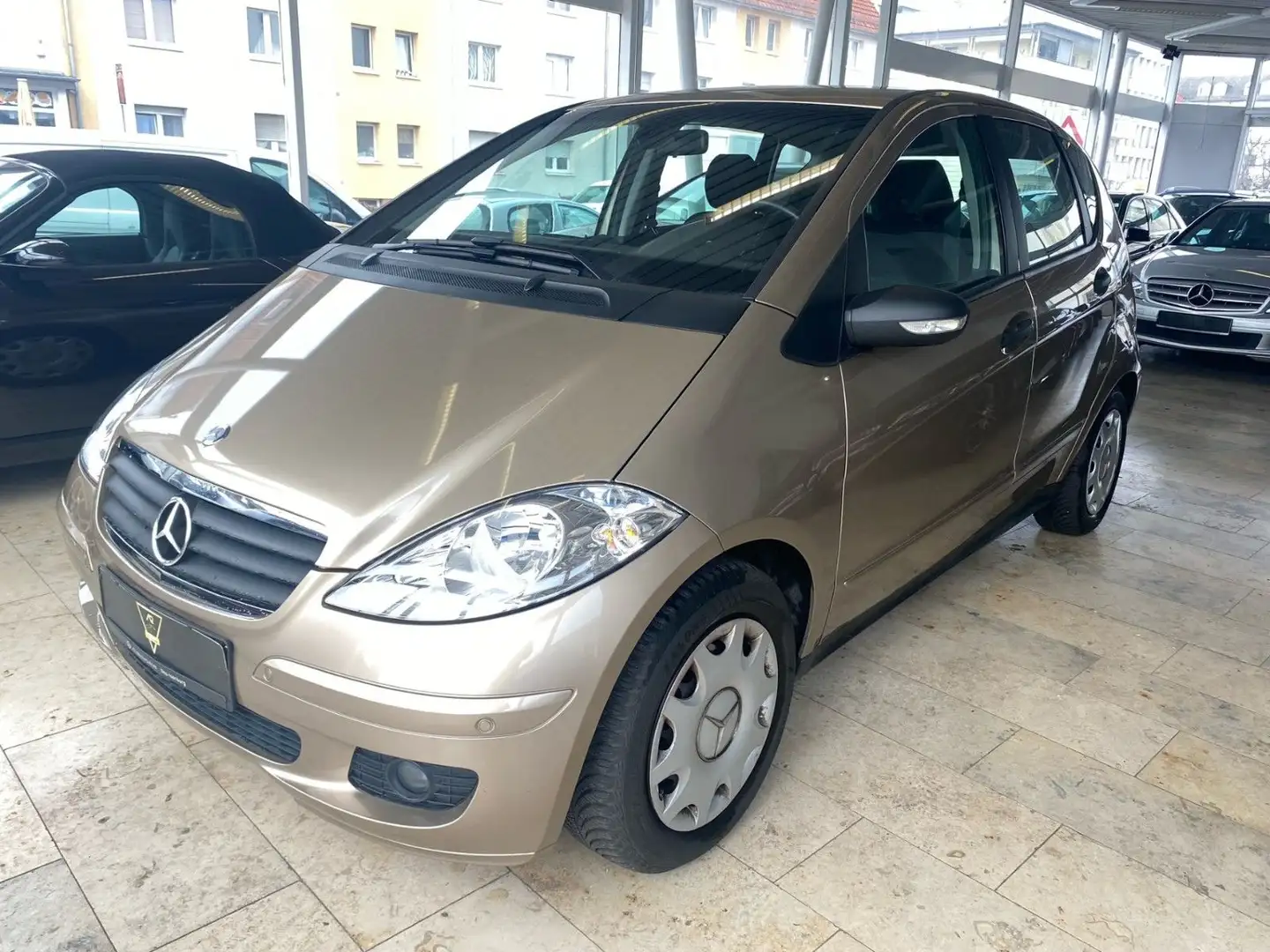 Mercedes-Benz A 160 CDI/82tkm/Autm./Klima/SHZ/PDC/AHK/Tempomat Beige - 2