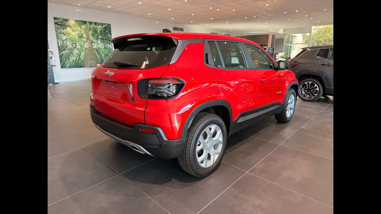 Jeep Avenger E-Hybrid Avenger Altitude 1.2 110cv Dct Mhev 5