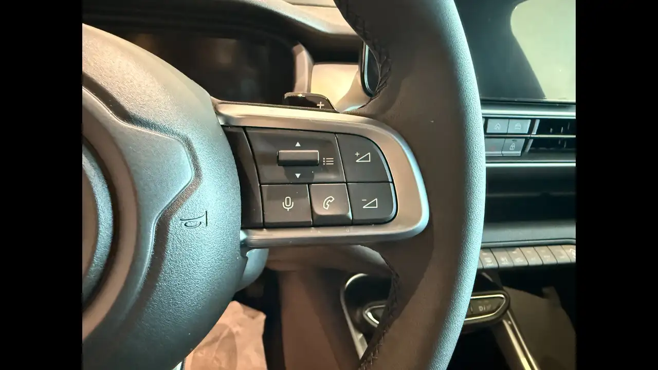 Jeep Avenger E-Hybrid Avenger Altitude 1.2 110cv Dct Mhev 13