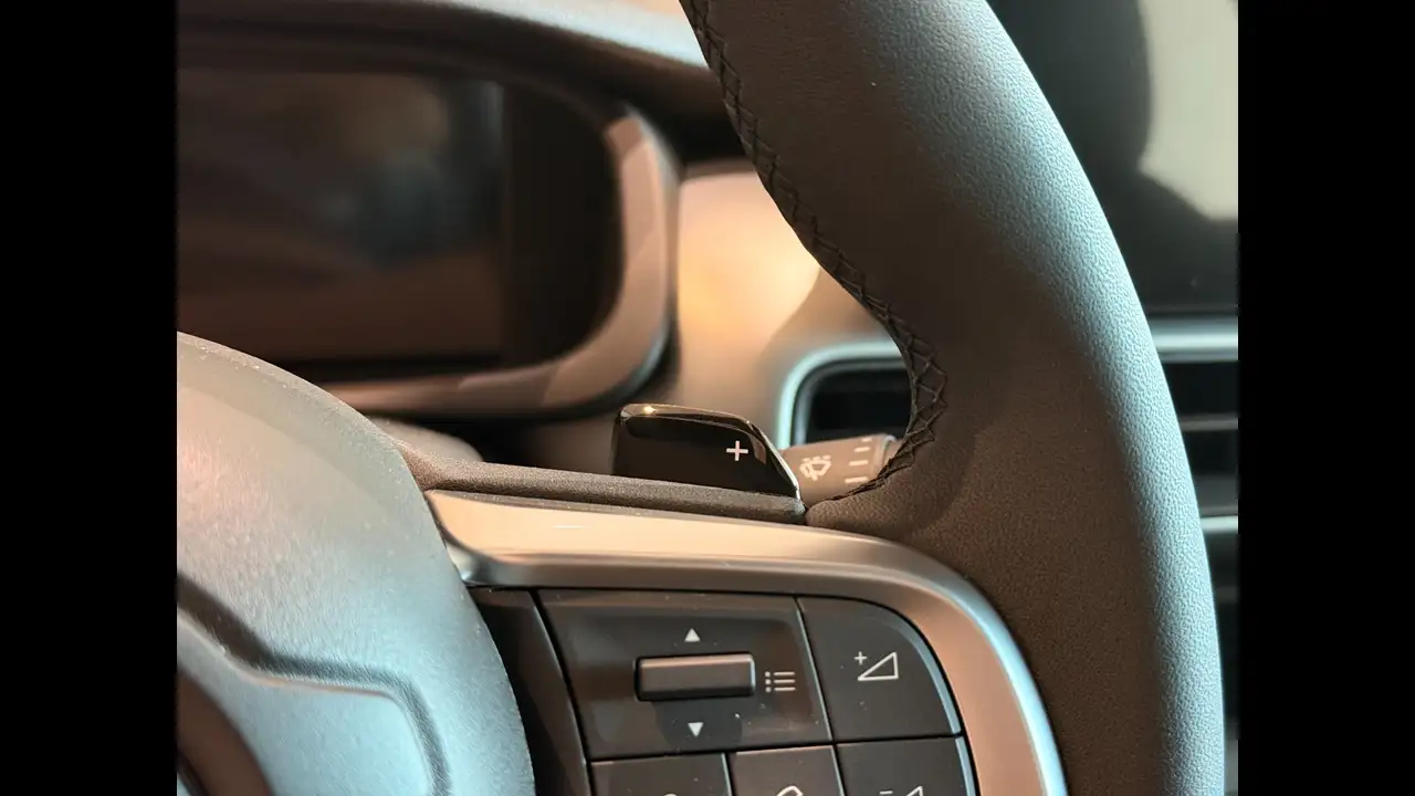 Jeep Avenger E-Hybrid Avenger Altitude 1.2 110cv Dct Mhev 16