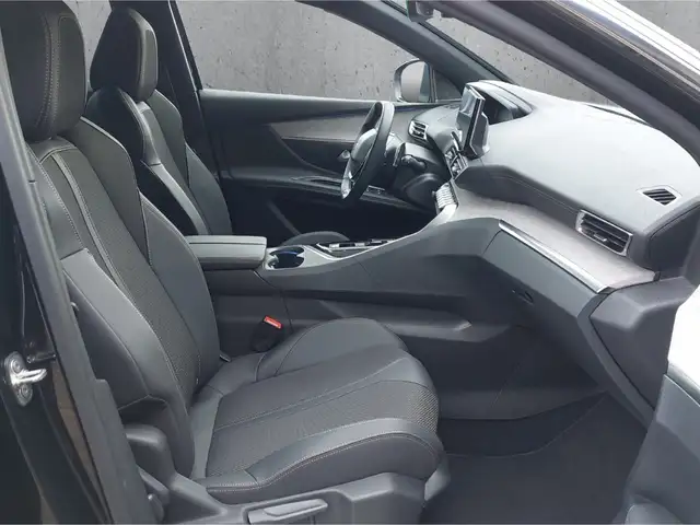 Peugeot 3008 view 13