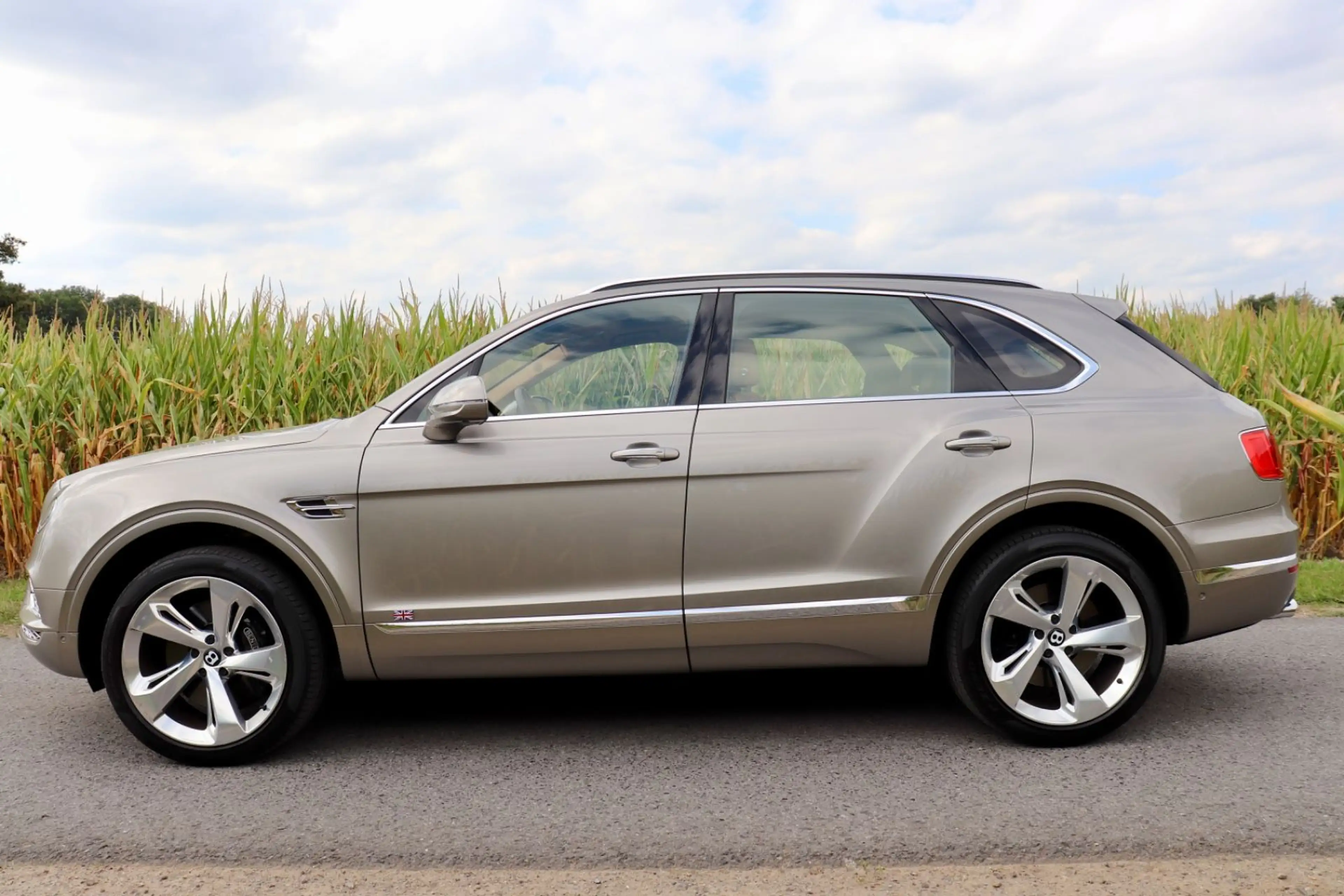 Bentley Bentayga V8 Diesel, 1. Hand, Mulliner, Naim, TOP — photo 7