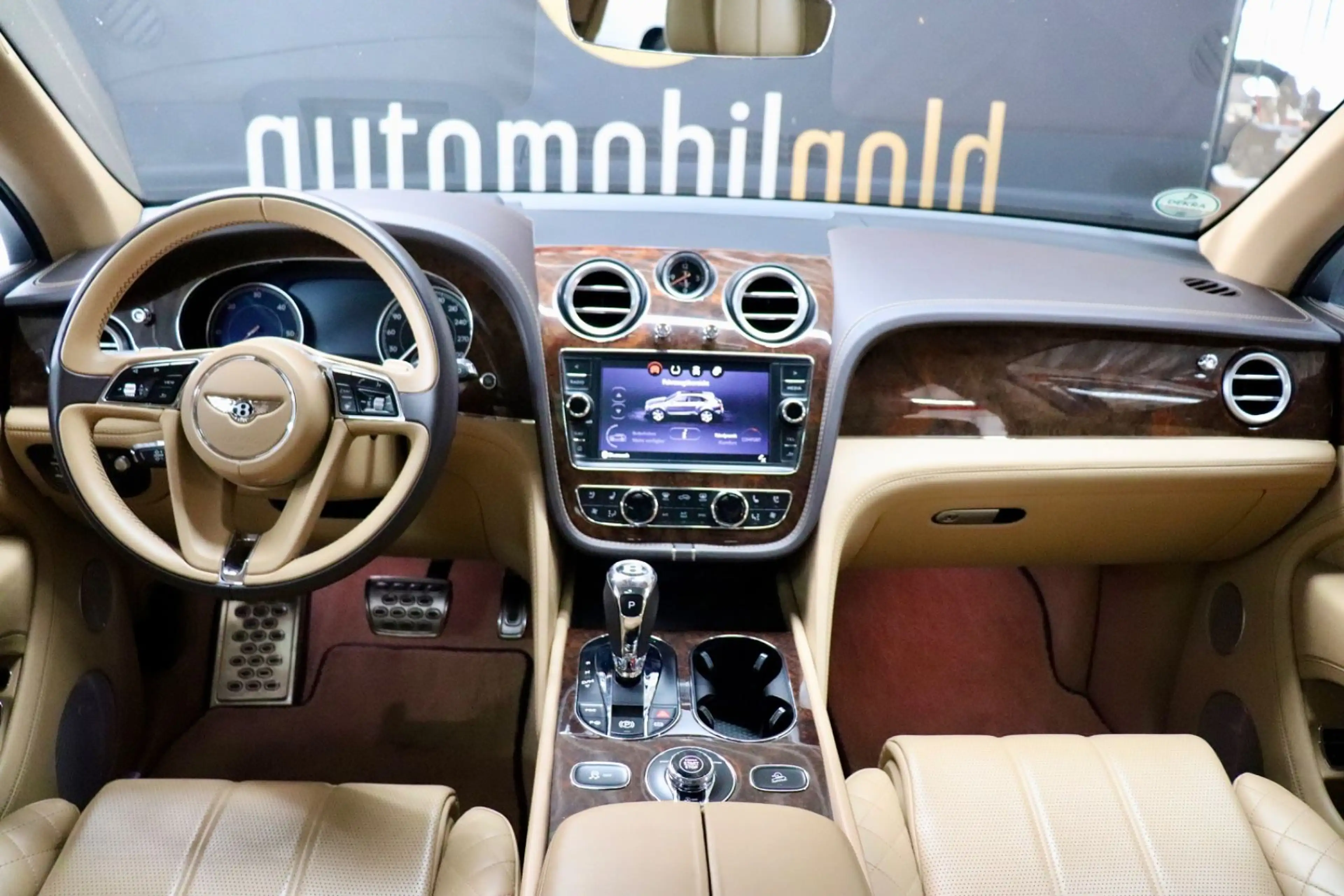 Bentley Bentayga V8 Diesel, 1. Hand, Mulliner, Naim, TOP — photo 13