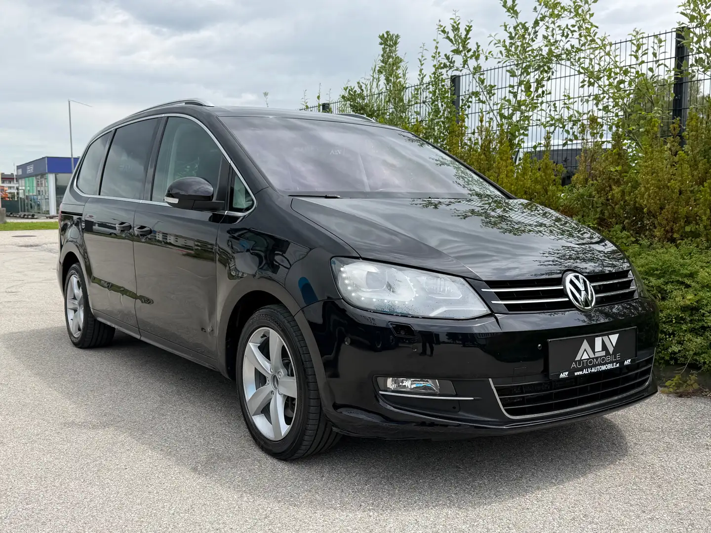 Volkswagen Sharan Highline BMT 4Motion Export Schwarz - 2