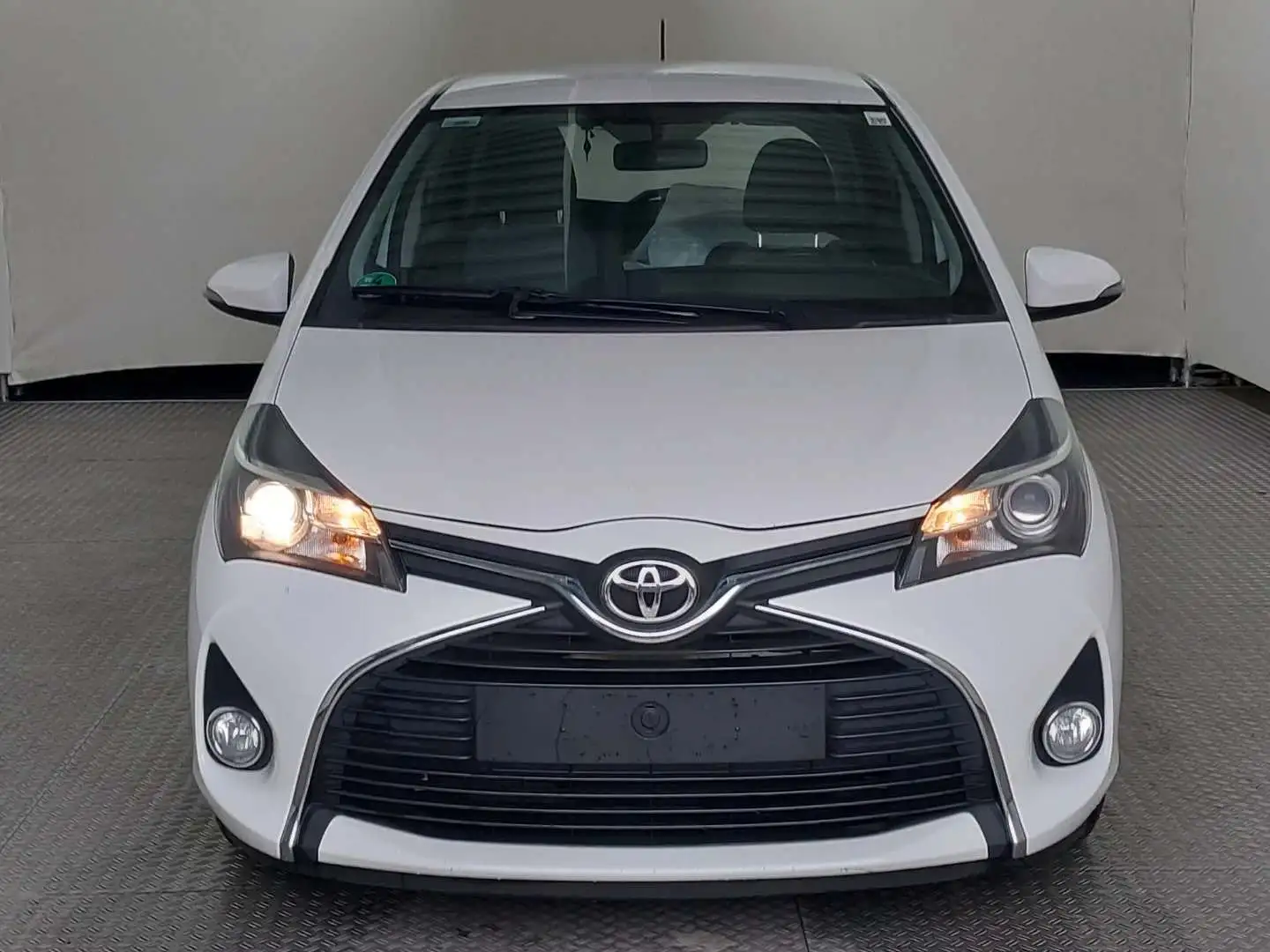 Toyota Yaris Yaris 5p 1.3 Bianco - 2