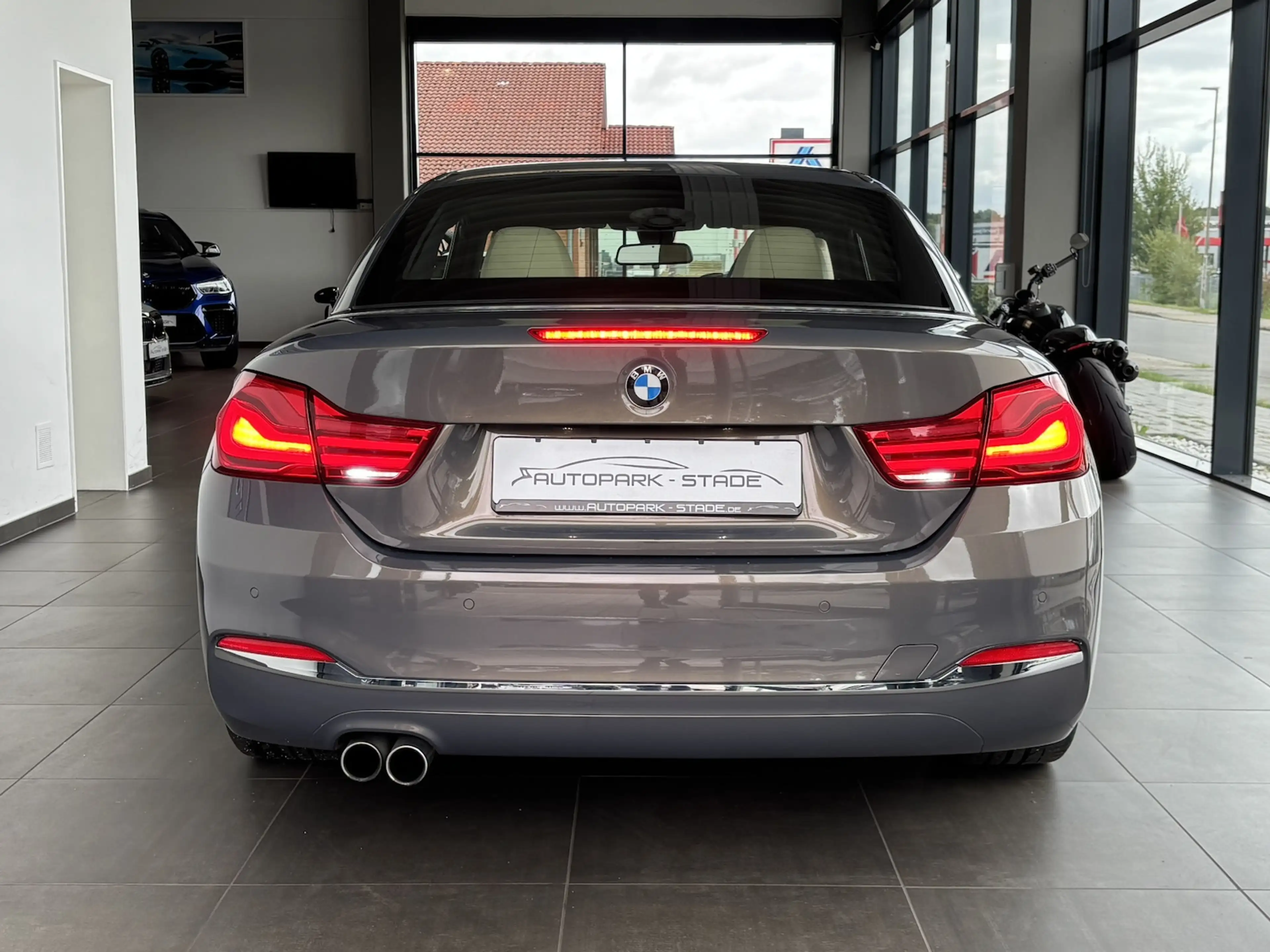 BMW 420 420i Luxury Line Cabrio LED Aut. Navi Leder HUD — photo 4