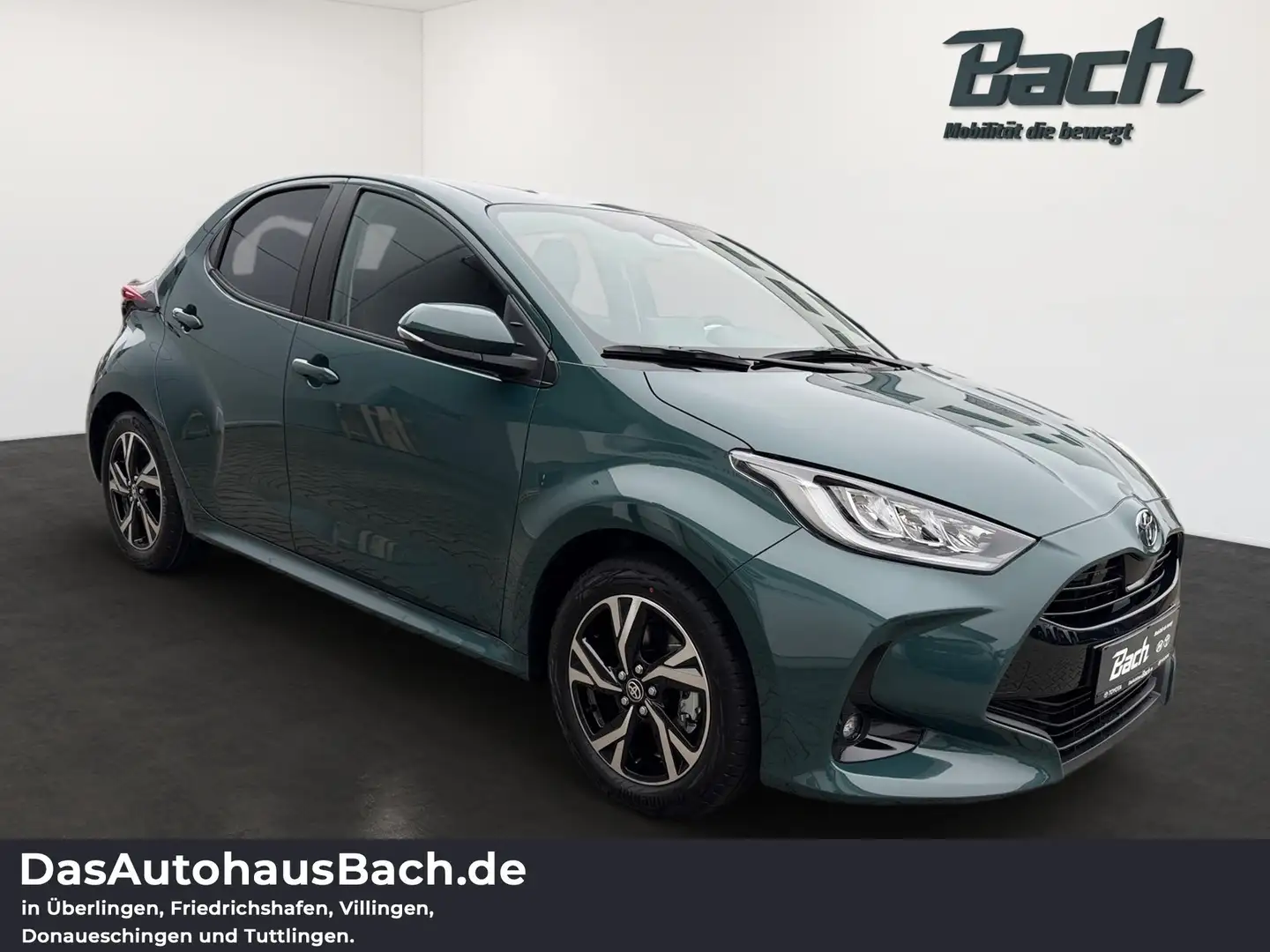 Toyota Yaris 1.5 Hybrid Teamplayer mit Comfort-Paket Grün - 2