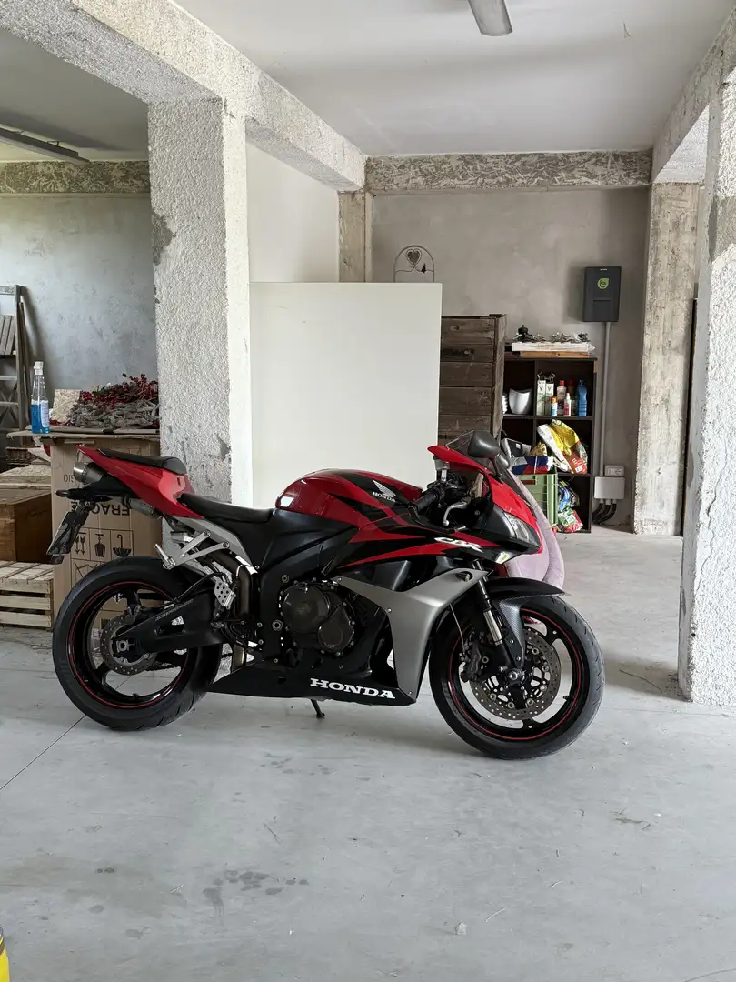 Honda CBR 600 RR - 1