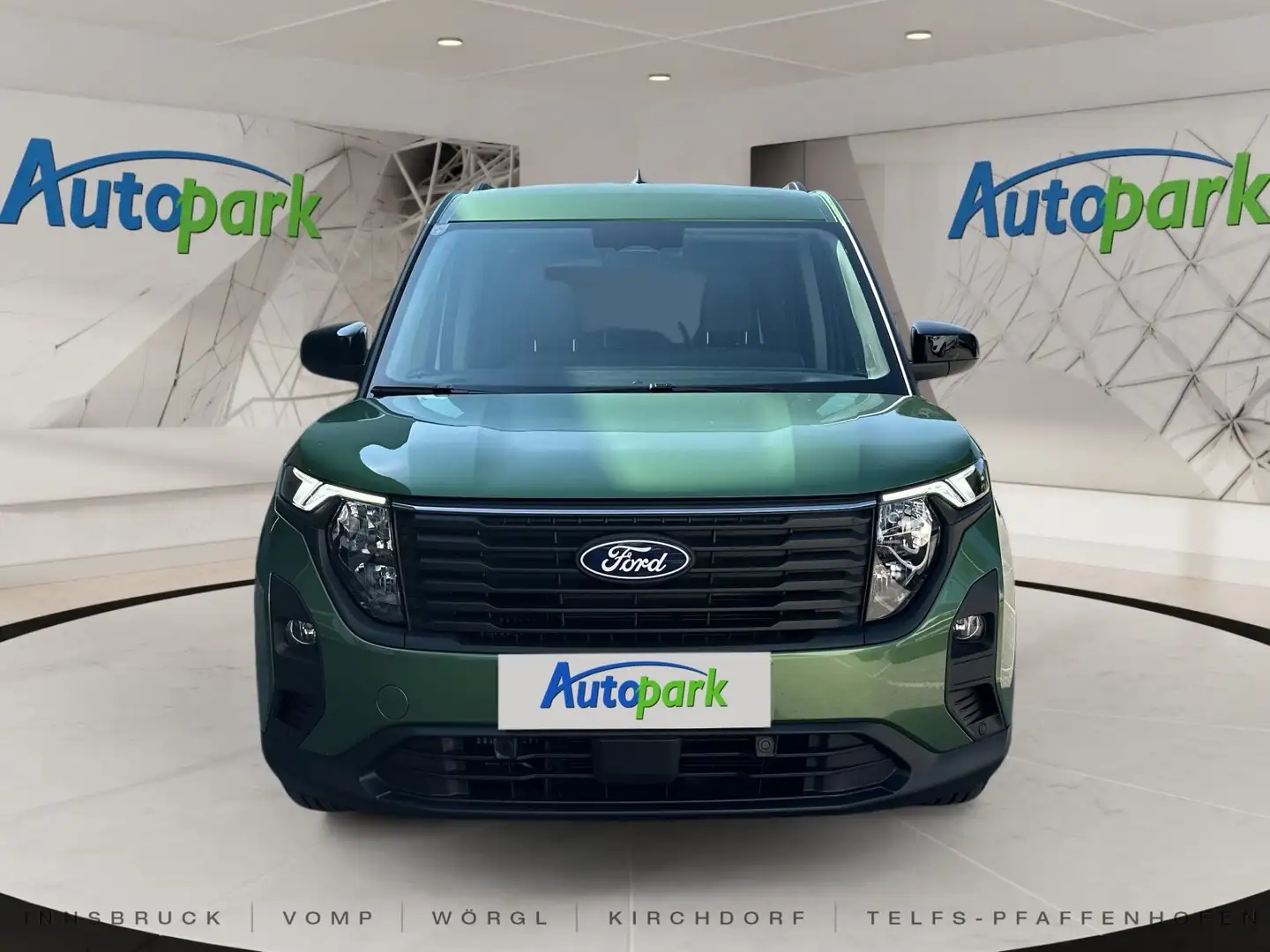 Ford Tourneo Courier Titanium Groen - 2