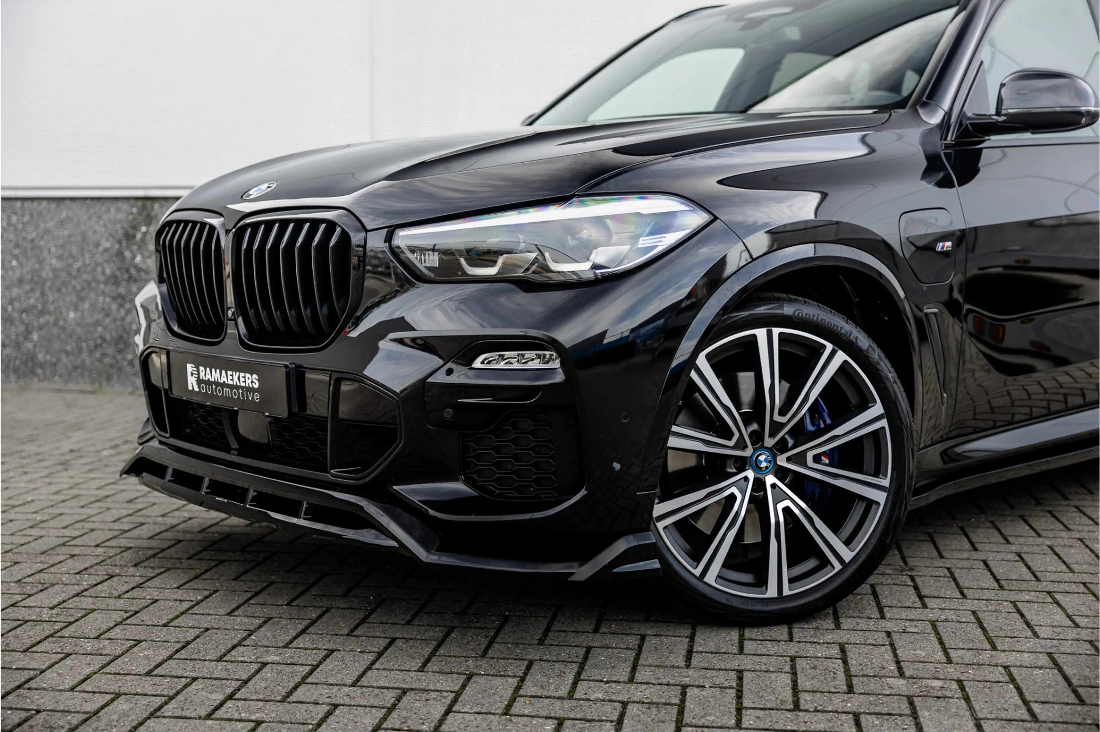BMW X5 xDrive45e High Executive M-Sport / 22 inch / Co-Pi — photo 38