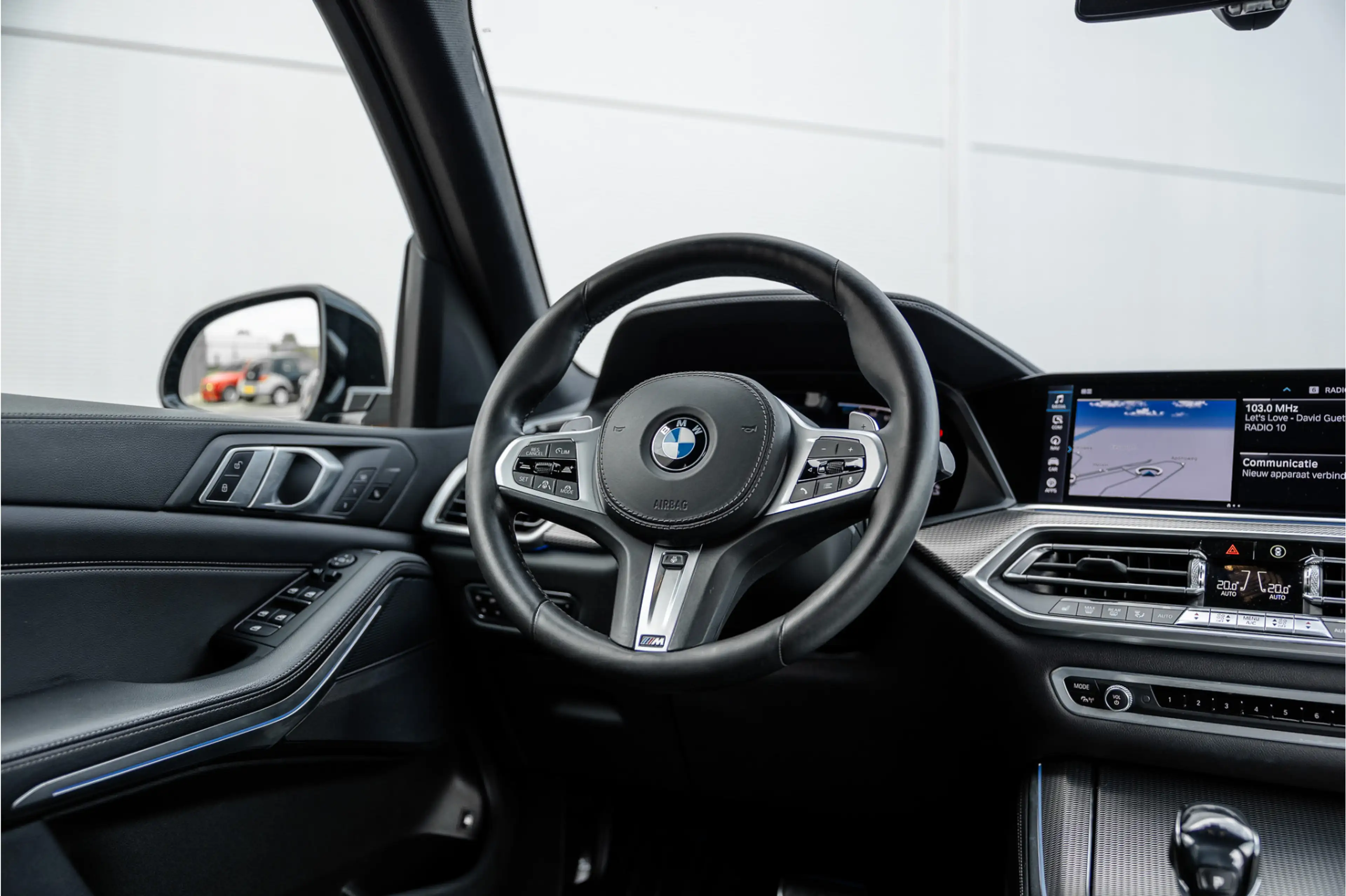 BMW X5 xDrive45e High Executive M-Sport / 22 inch / Co-Pi — photo 15