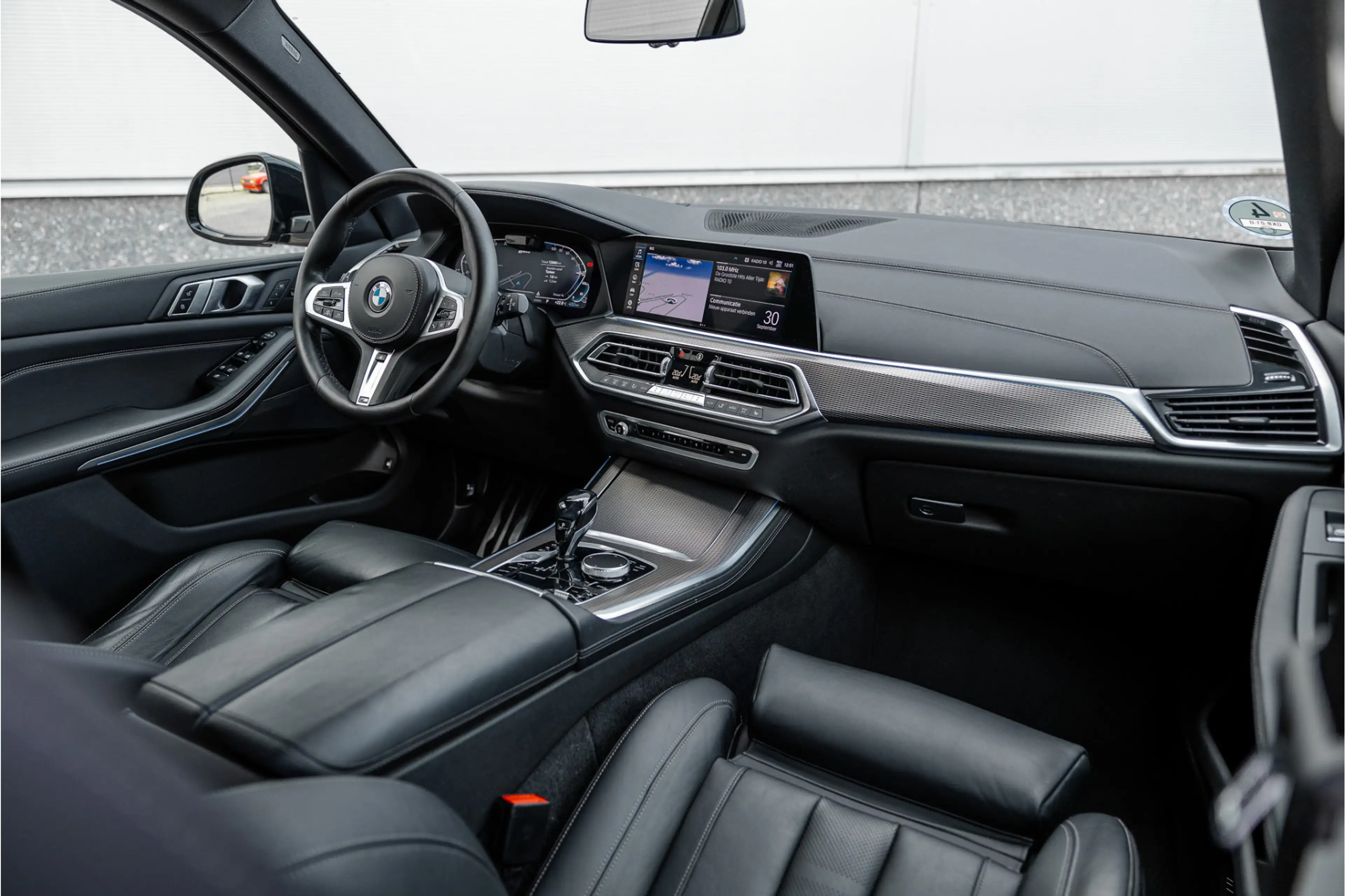 BMW X5 xDrive45e High Executive M-Sport / 22 inch / Co-Pi — photo 13