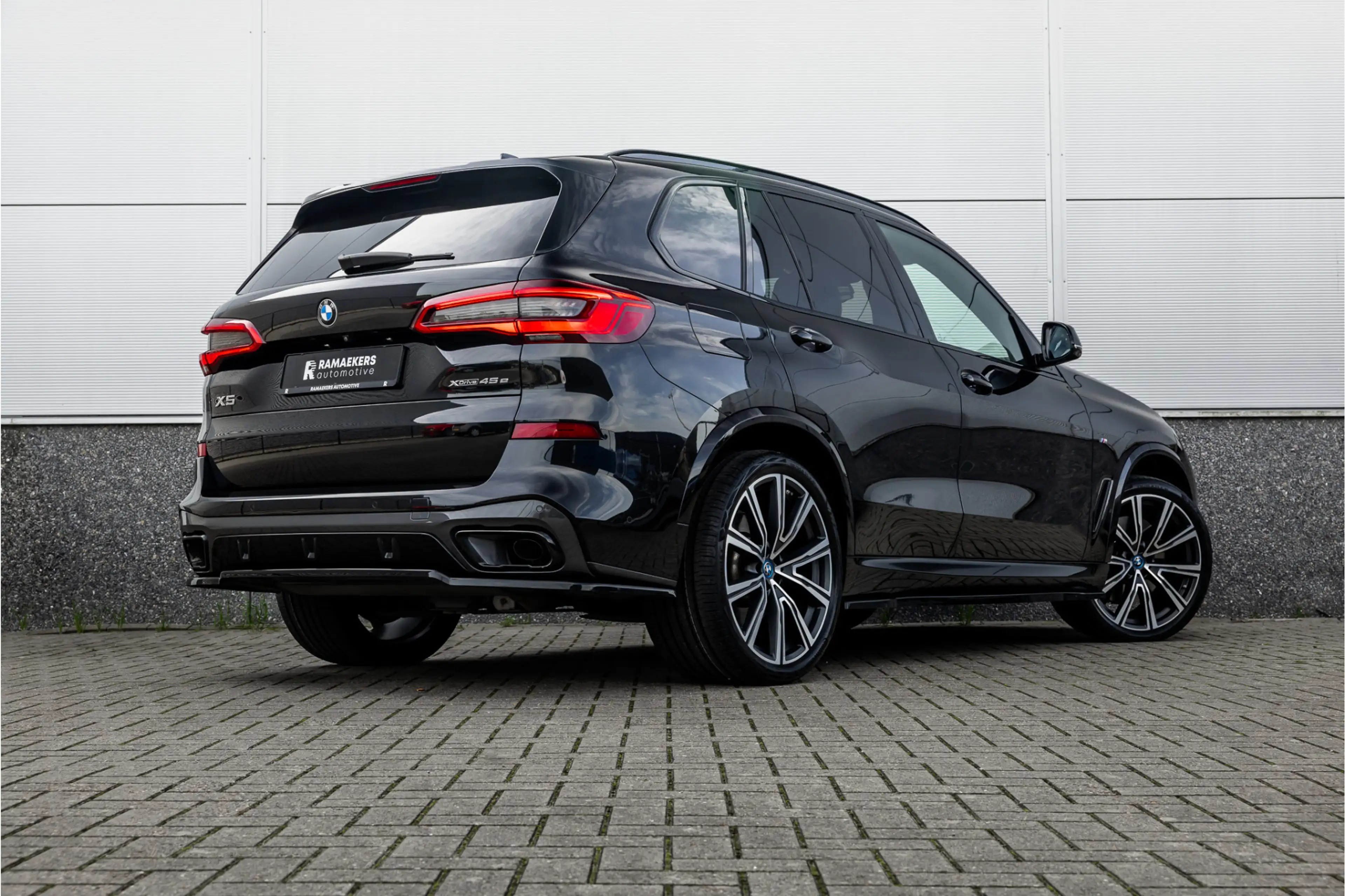 BMW X5 xDrive45e High Executive M-Sport / 22 inch / Co-Pi — photo 2