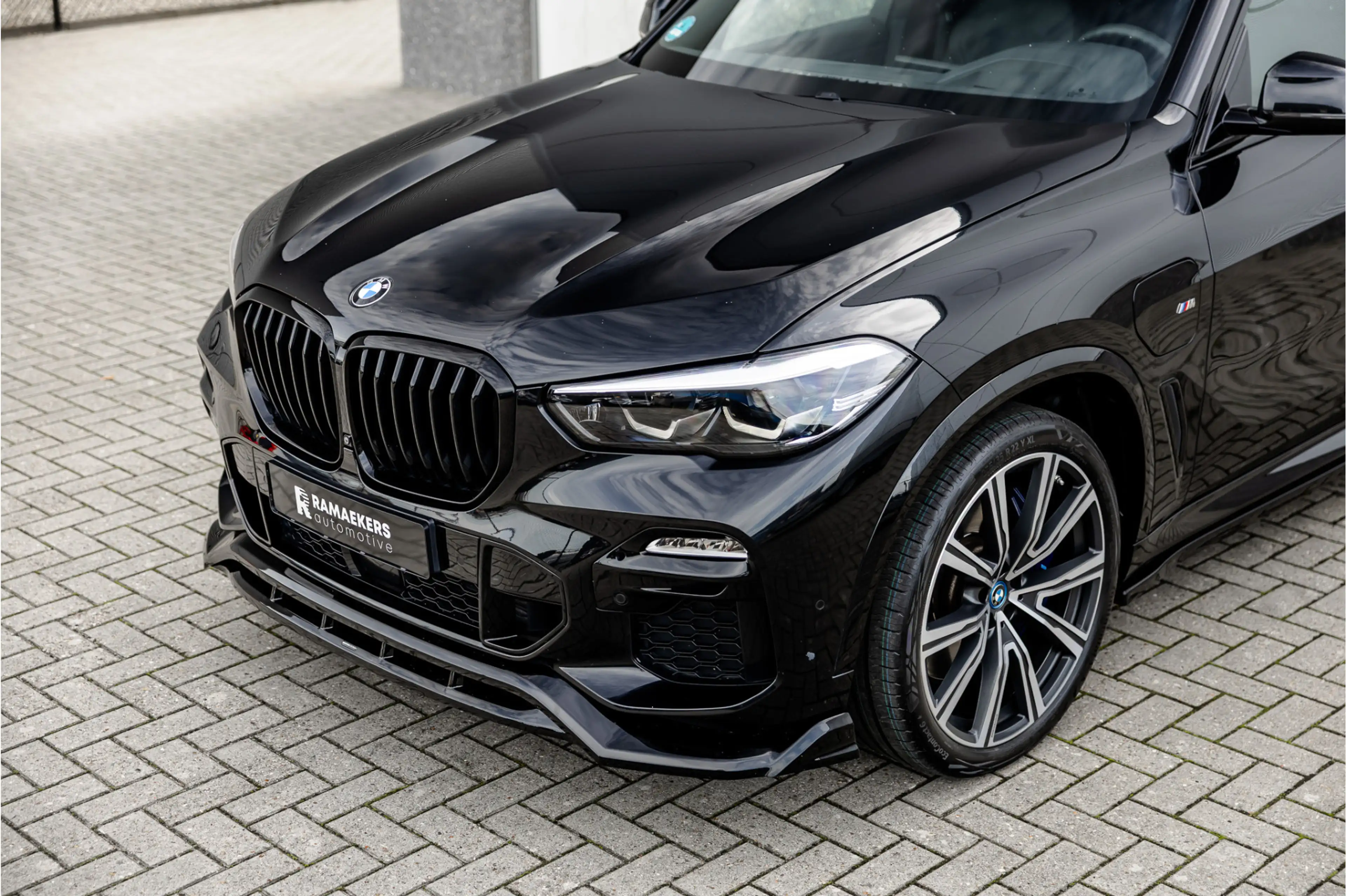 BMW X5 xDrive45e High Executive M-Sport / 22 inch / Co-Pi — photo 30