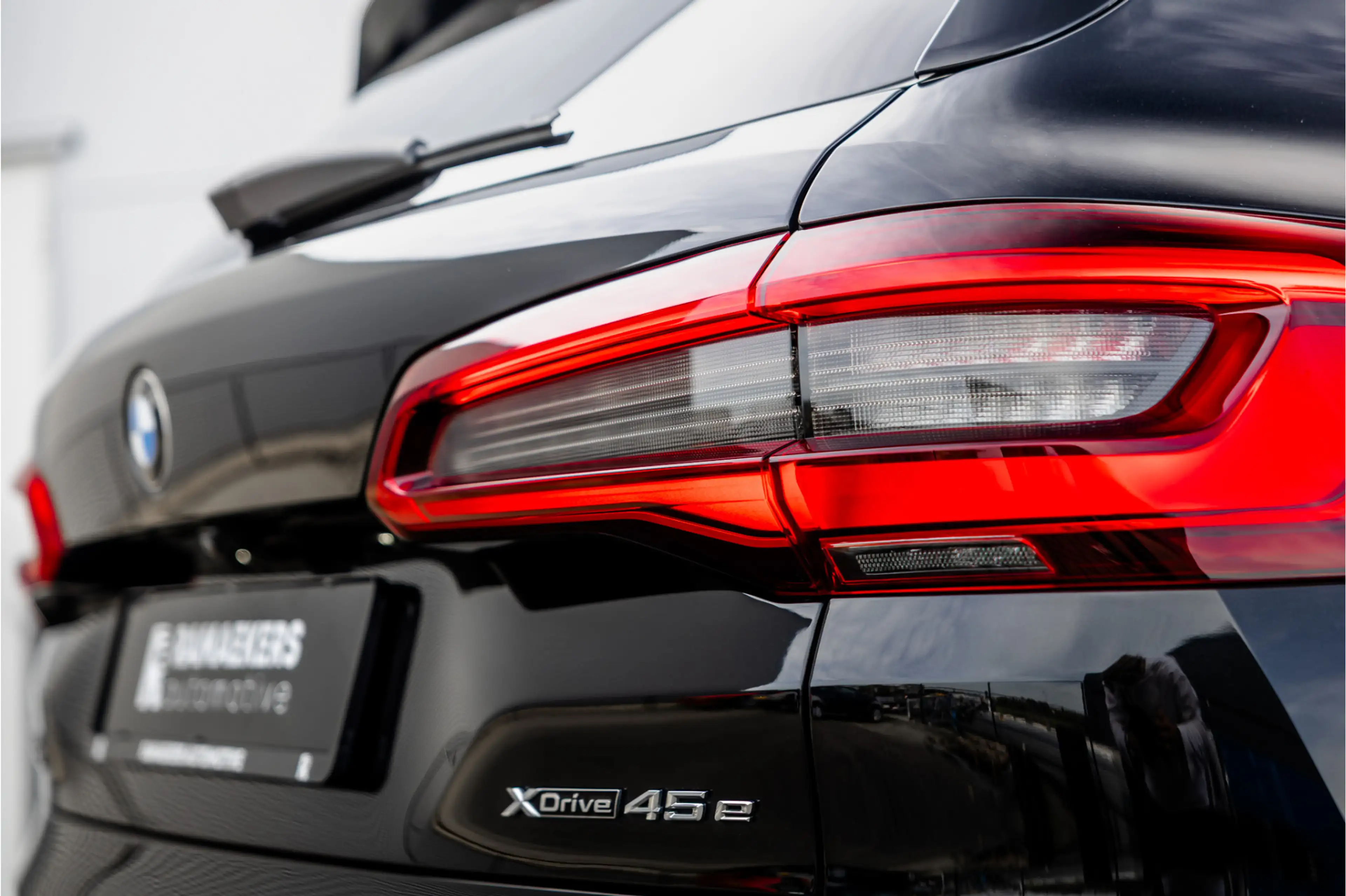 BMW X5 xDrive45e High Executive M-Sport / 22 inch / Co-Pi — photo 32