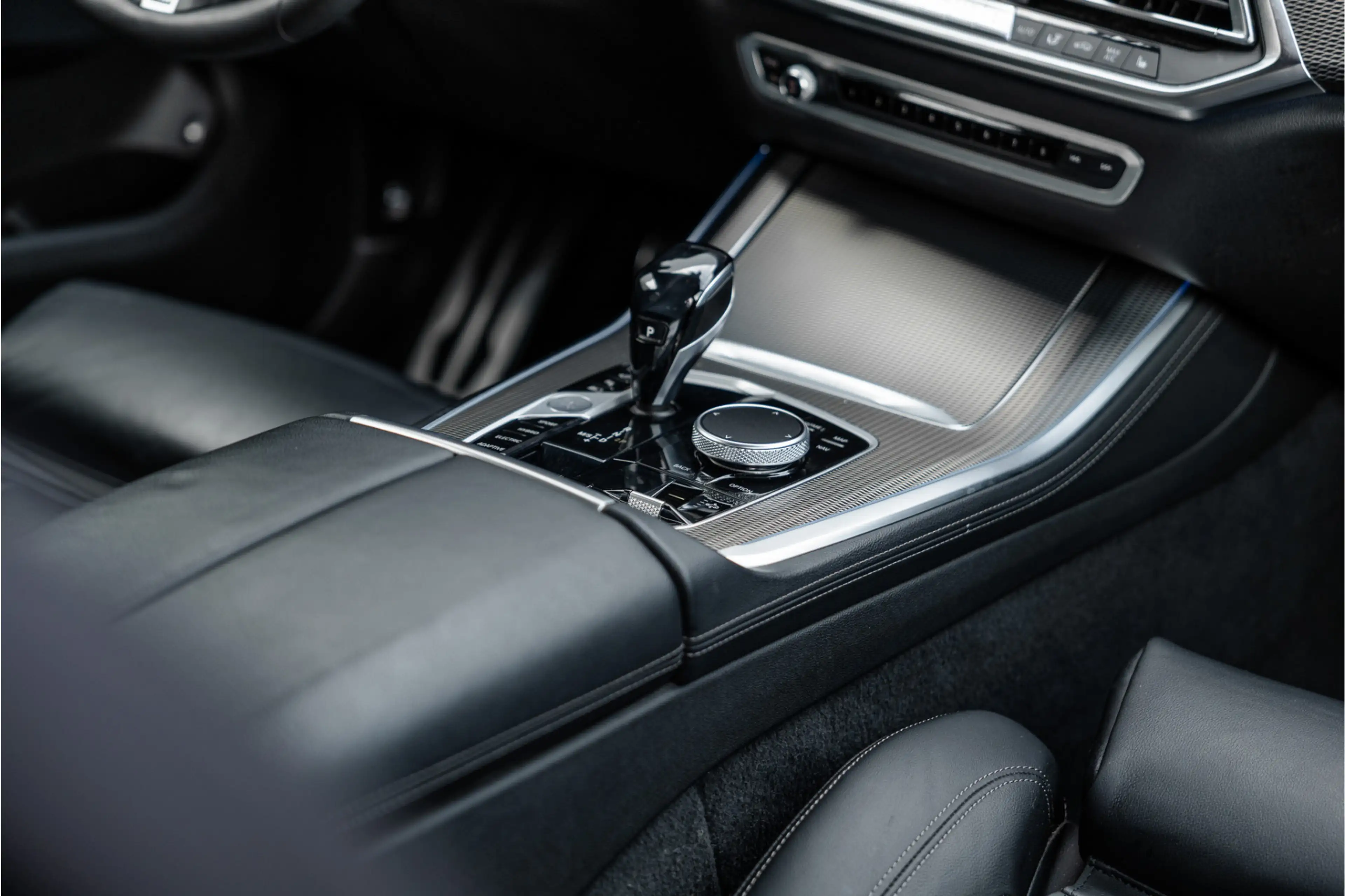BMW X5 xDrive45e High Executive M-Sport / 22 inch / Co-Pi — photo 16