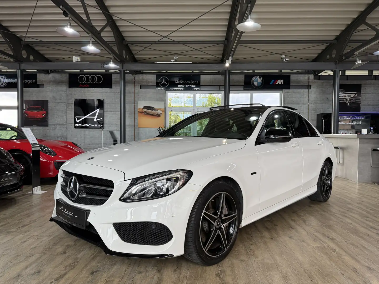 Mercedes-Benz C 350 e AMG Line*PANORAMA*LEDER*LED*NAVI* Weiß - 1