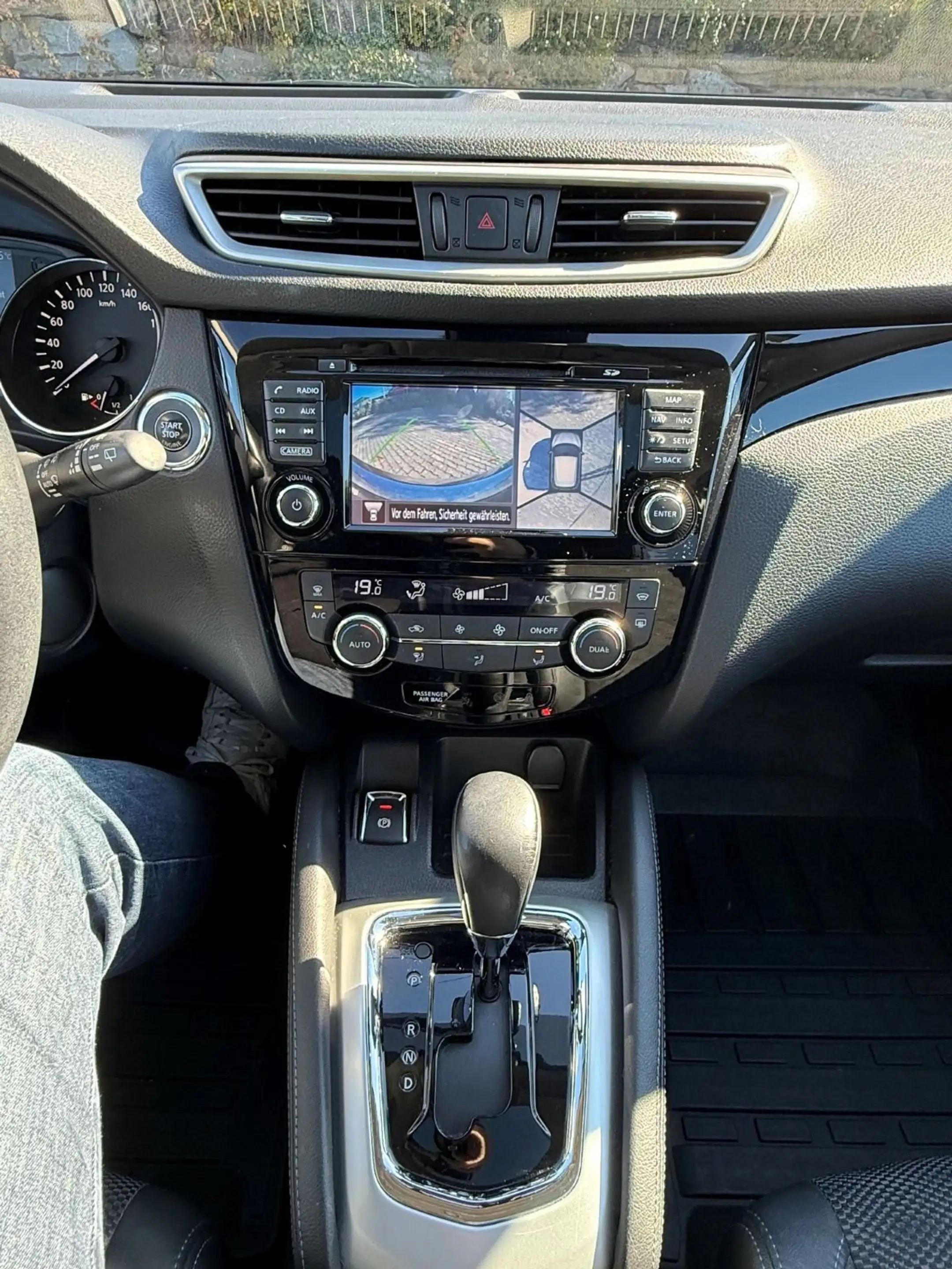 Nissan Qashqai Tekna — photo 12