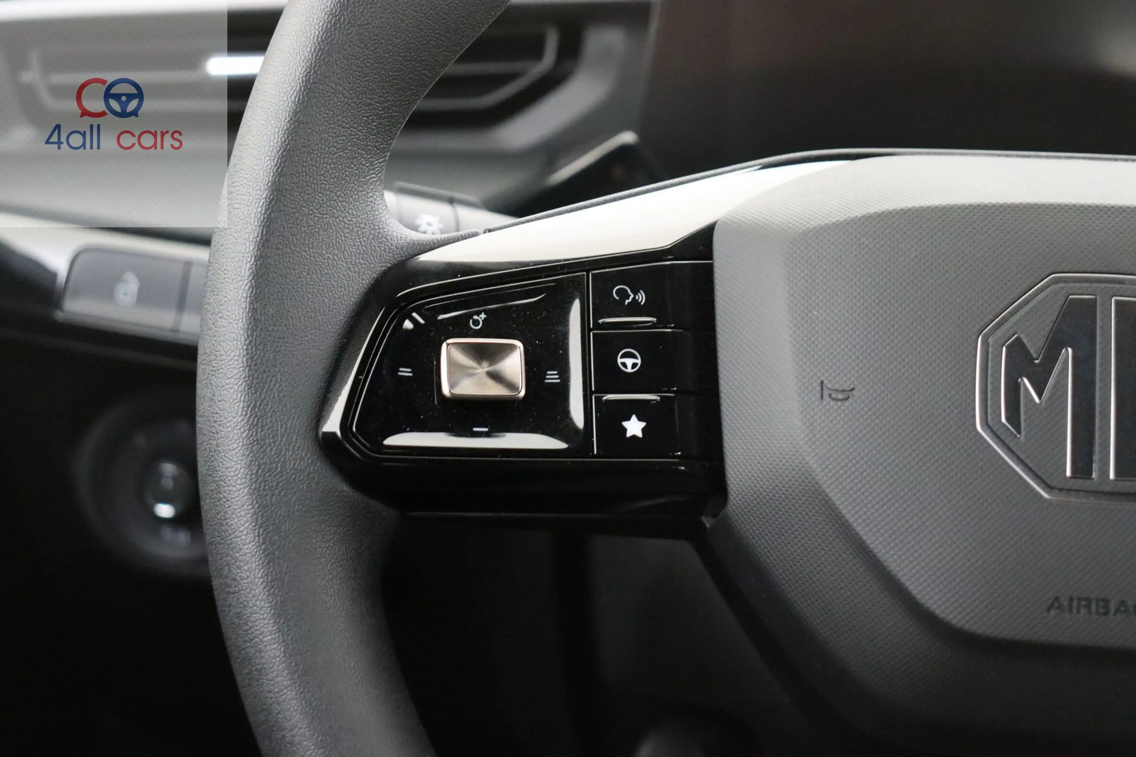 MG MG3 3348 Comfort Hybr+ GAR7j FHEV 194pk GPS CAMv+a PDC ACC 1.5ICE 75kw-194pk S/S — photo 13