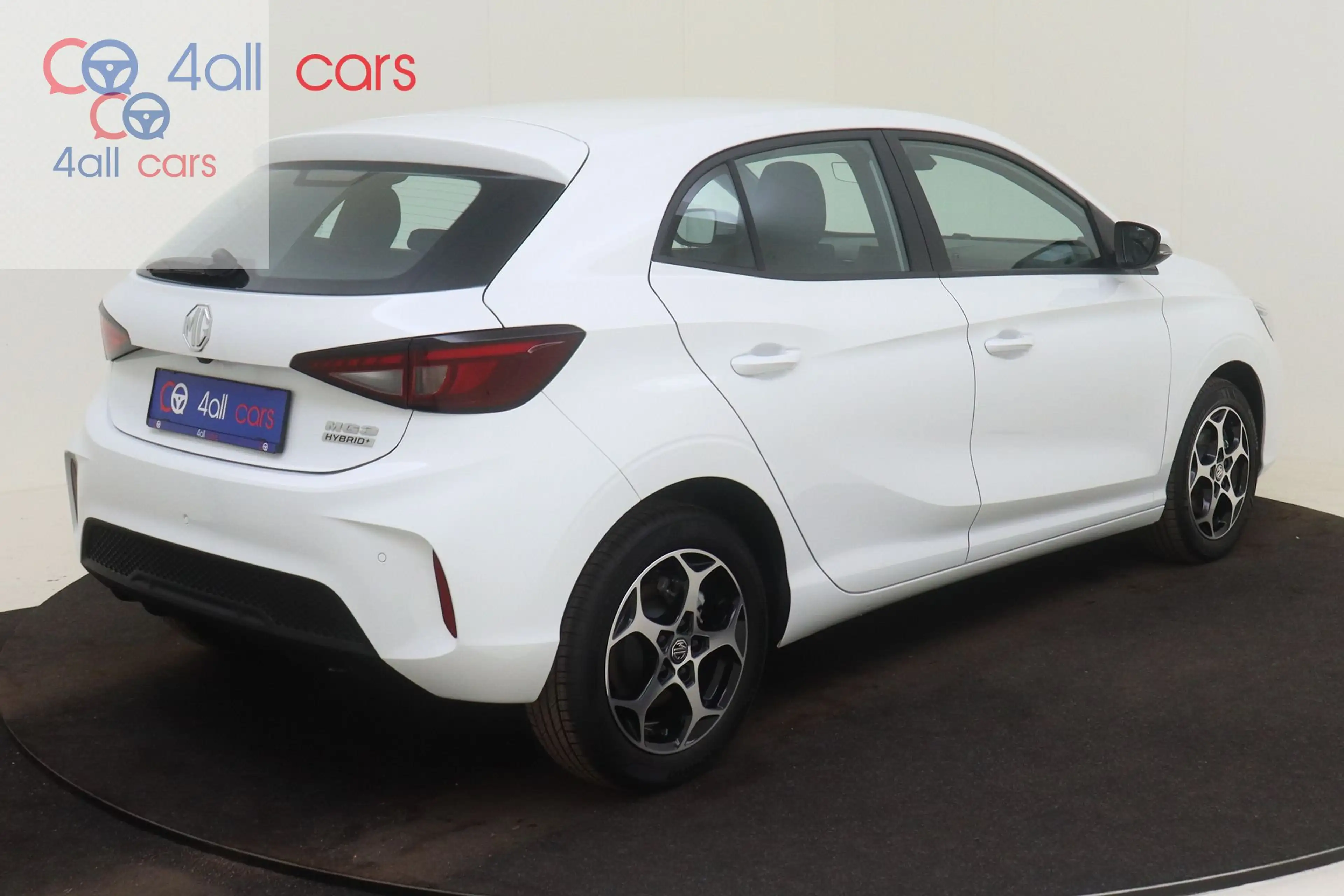 MG MG3 3348 Comfort Hybr+ GAR7j FHEV 194pk GPS CAMv+a PDC ACC 1.5ICE 75kw-194pk S/S — photo 2