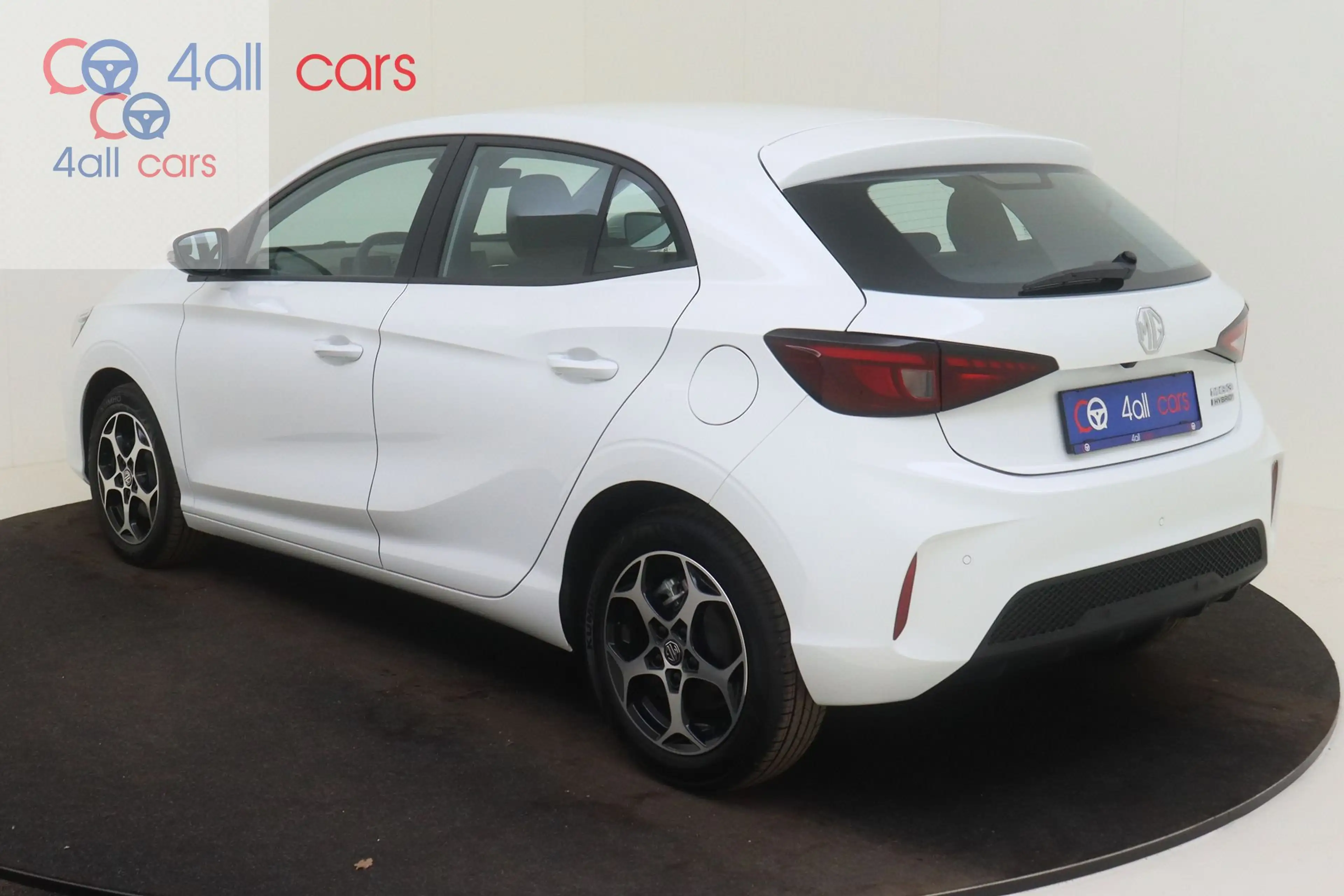 MG MG3 3348 Comfort Hybr+ GAR7j FHEV 194pk GPS CAMv+a PDC ACC 1.5ICE 75kw-194pk S/S — photo 3