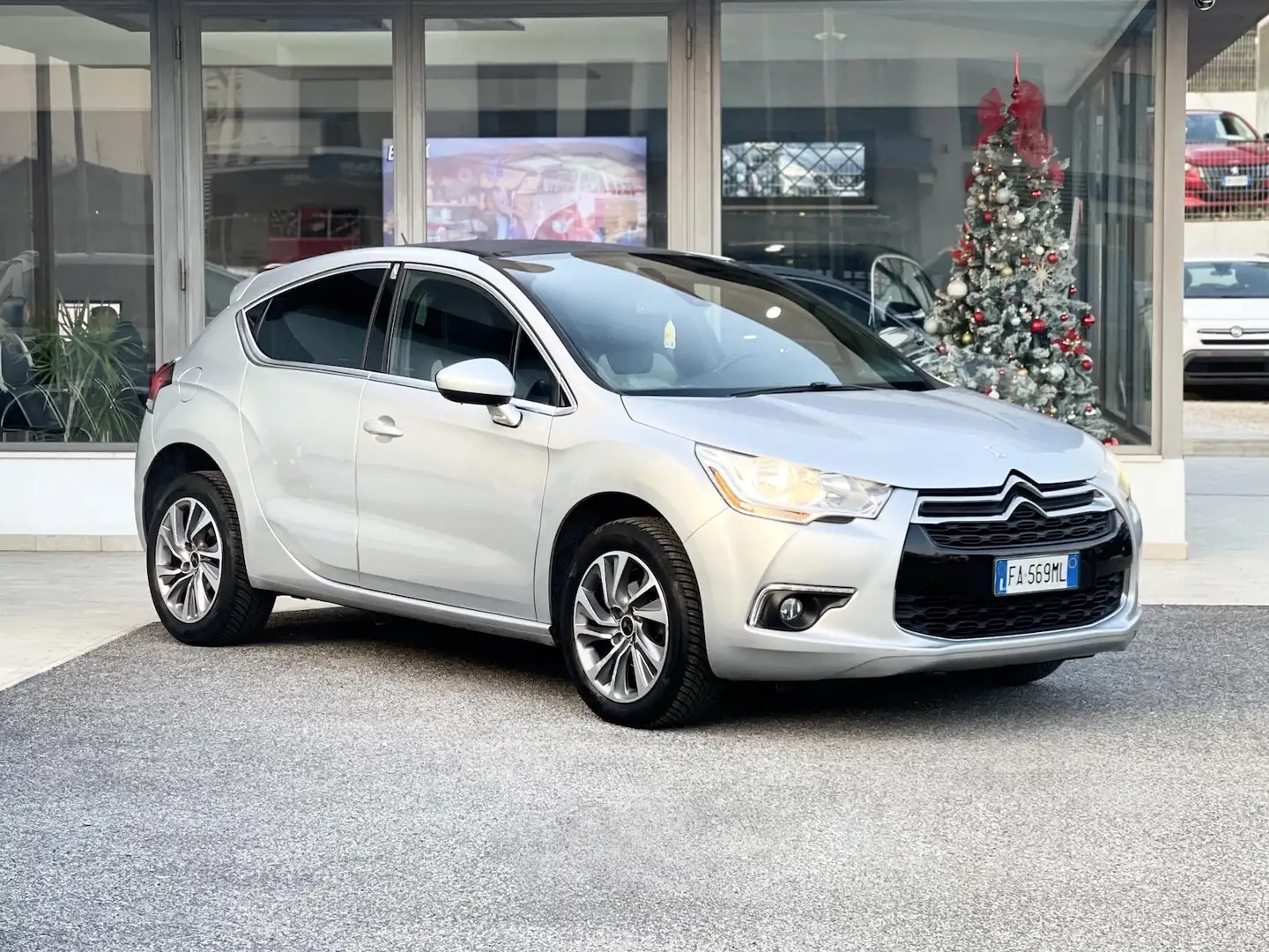 DS Automobiles DS 4 1.6 BlueHDi 120CV Auto. E6 Neo - 2015 Grau - 1