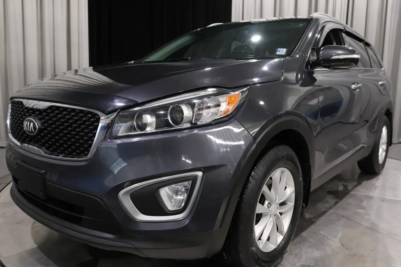 Kia Sorento снимка Kia Sorento