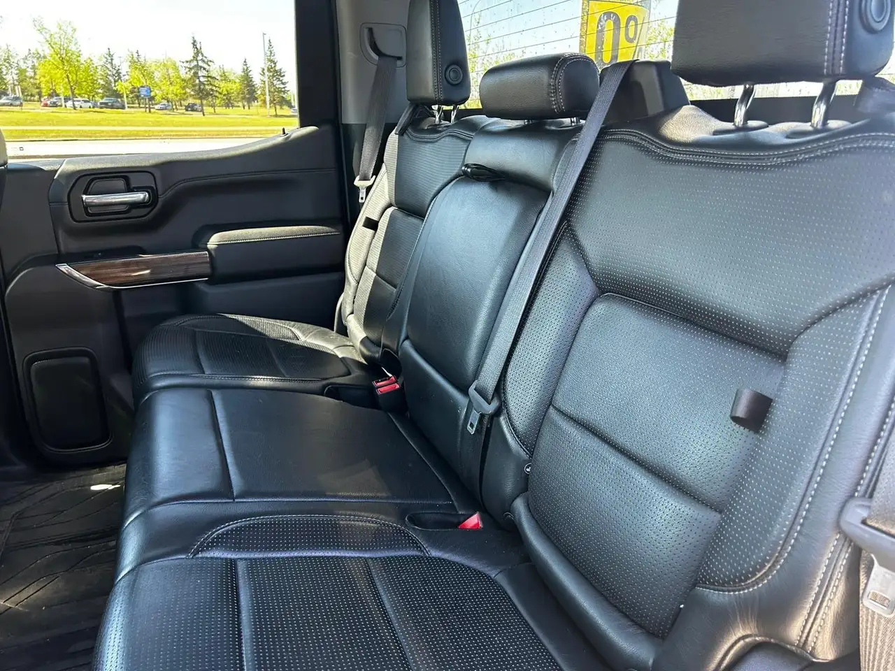 Chevrolet Silverado 1500 снимка Chevrolet Silverado 1500