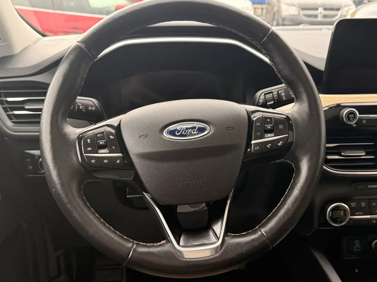 Ford Escape снимка Ford Escape