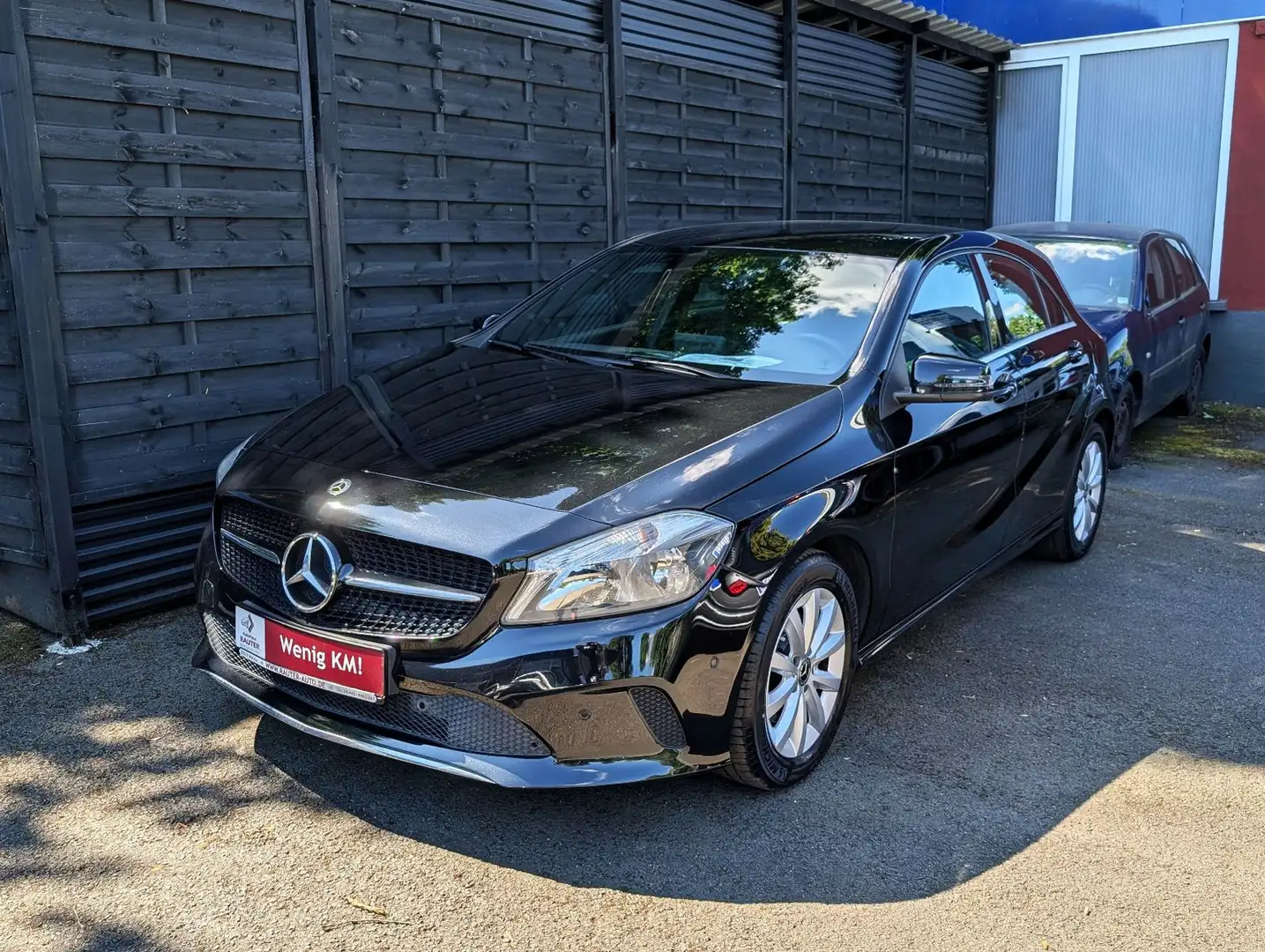 Mercedes-Benz A 180 BlueEff. STYLE 2018 NAVI ALU nur 54tKM! Noir - 1