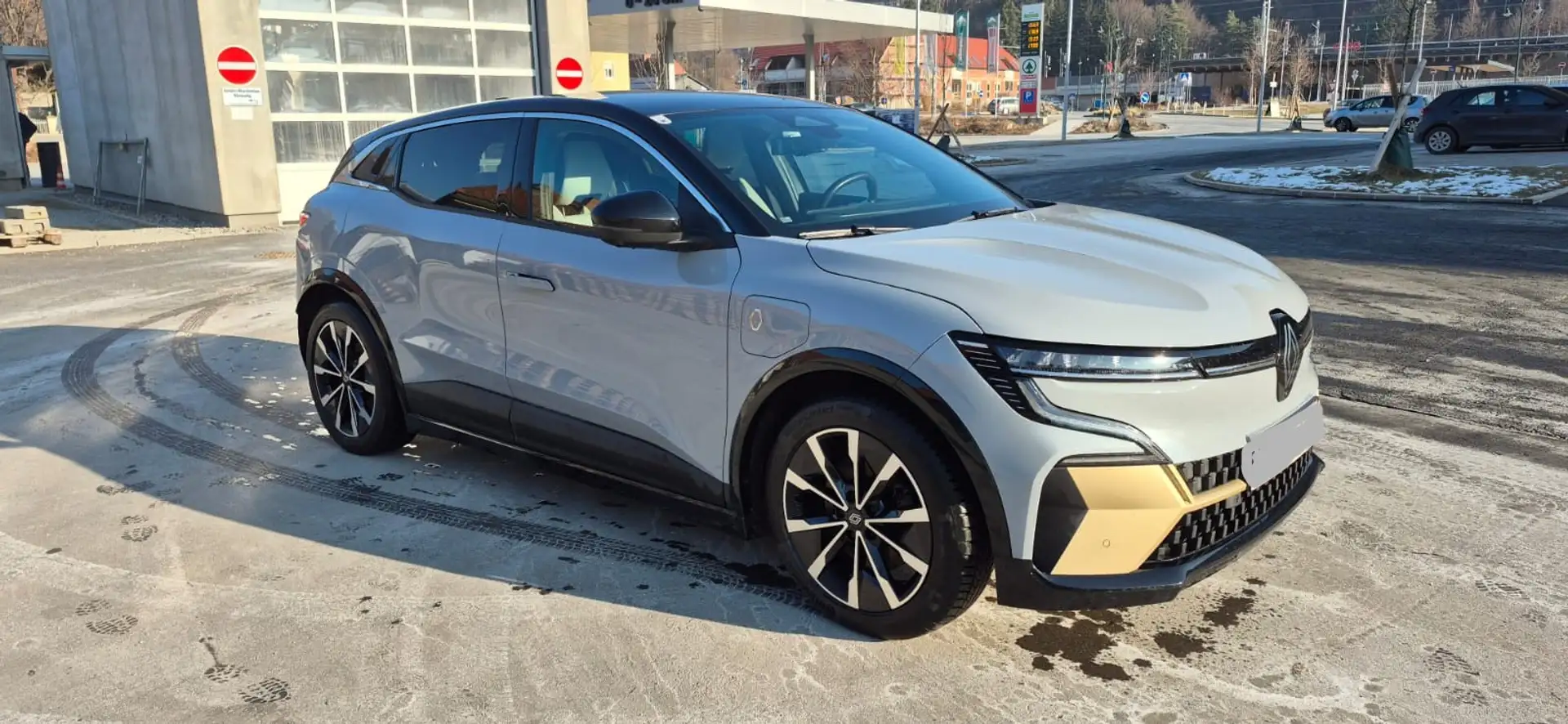 Renault Megane E-Tech Mégane E-tech Iconic EV60 220hp 60kWh optimum charge Iconic Grau - 2