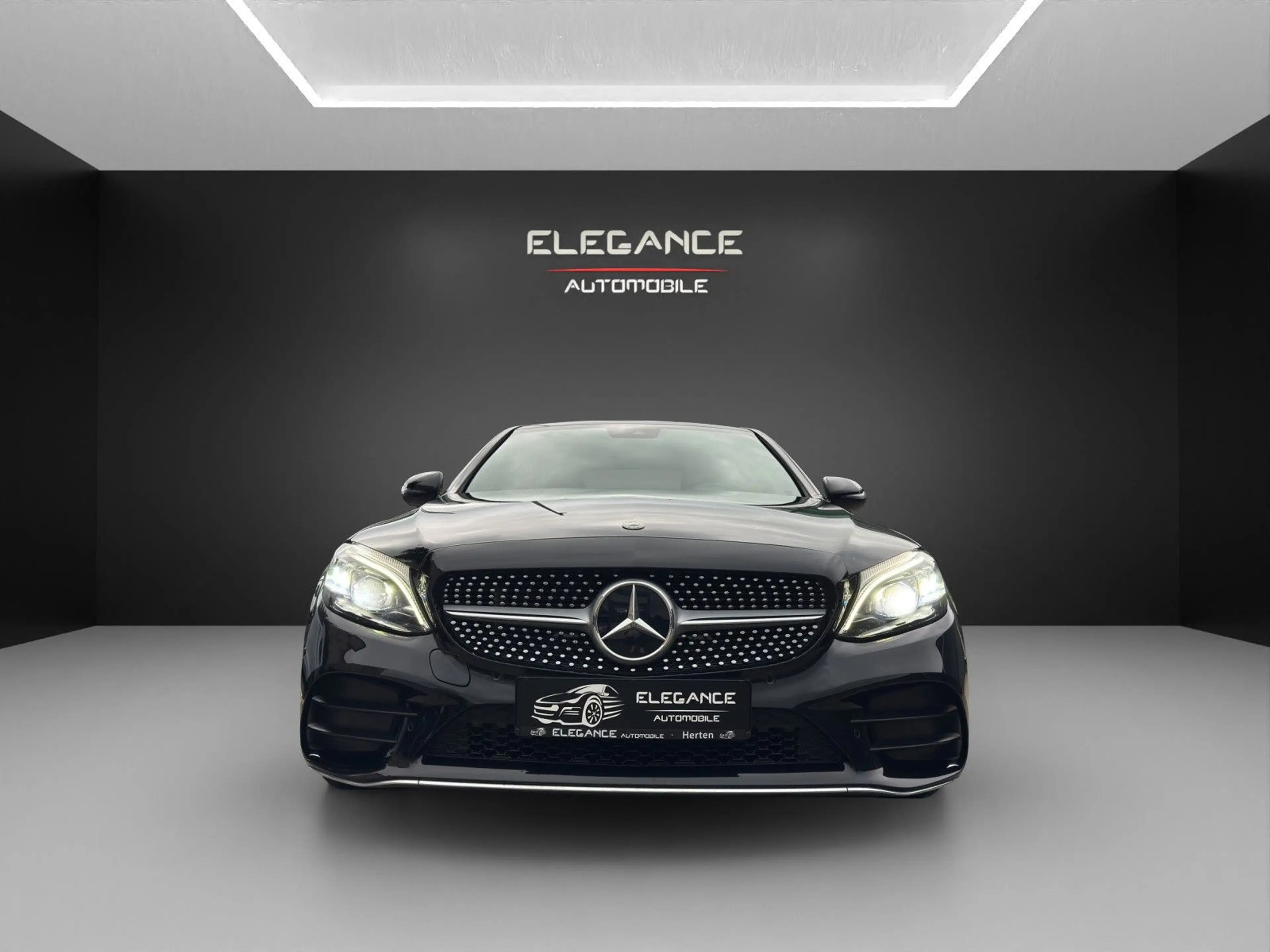 Mercedes-Benz C 180 Lim. CGI AMG Line*Schiebedach*LED*9G-Tron — photo 8