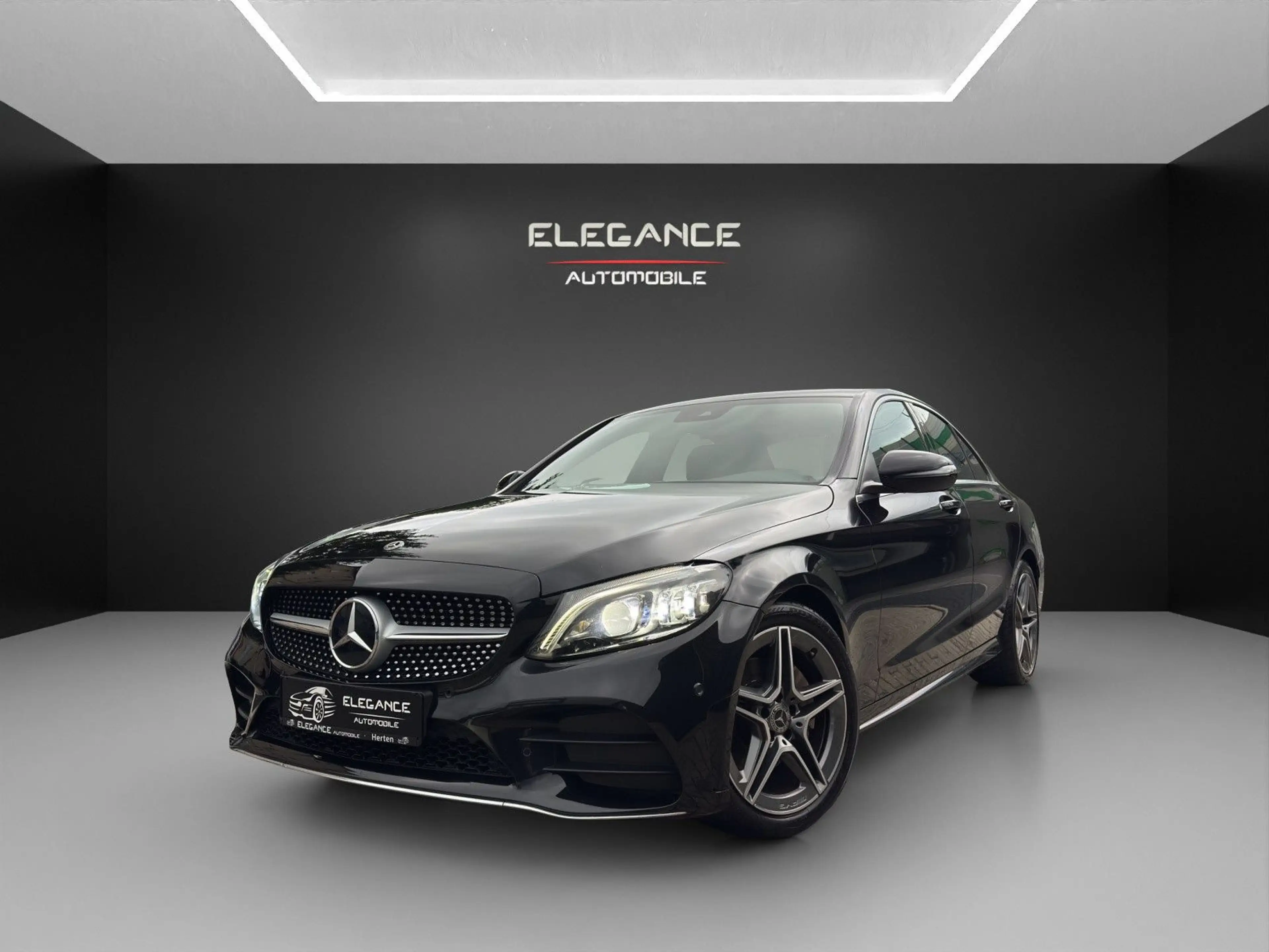 Mercedes-Benz C 180 Lim. CGI AMG Line*Schiebedach*LED*9G-Tron
